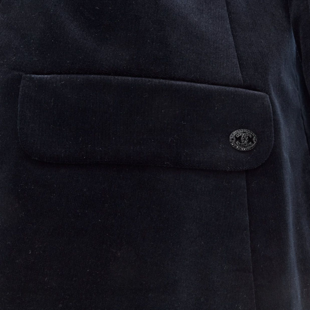 Chanel CHANEL 18A Paris Hamburg Metier D'art navy velvet satin lapel tuxedo blazer FR46 Size XL / US 12-14 / IT 48-50 - 7 Thumbnail