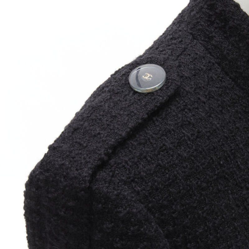 Chanel CHANEL 17A Paris Cosmopolite black tweed CC button 4-pocket belted coat FR44 XL Size XL / US 12-14 / IT 48-50 - 9 Thumbnail