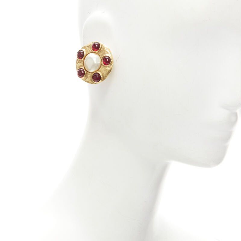 Chanel CHANEL Vintage 1990's Collection 23 gold red Gripoix faux pearl clip on earrings Size ONE SIZE - 2 Thumbnail