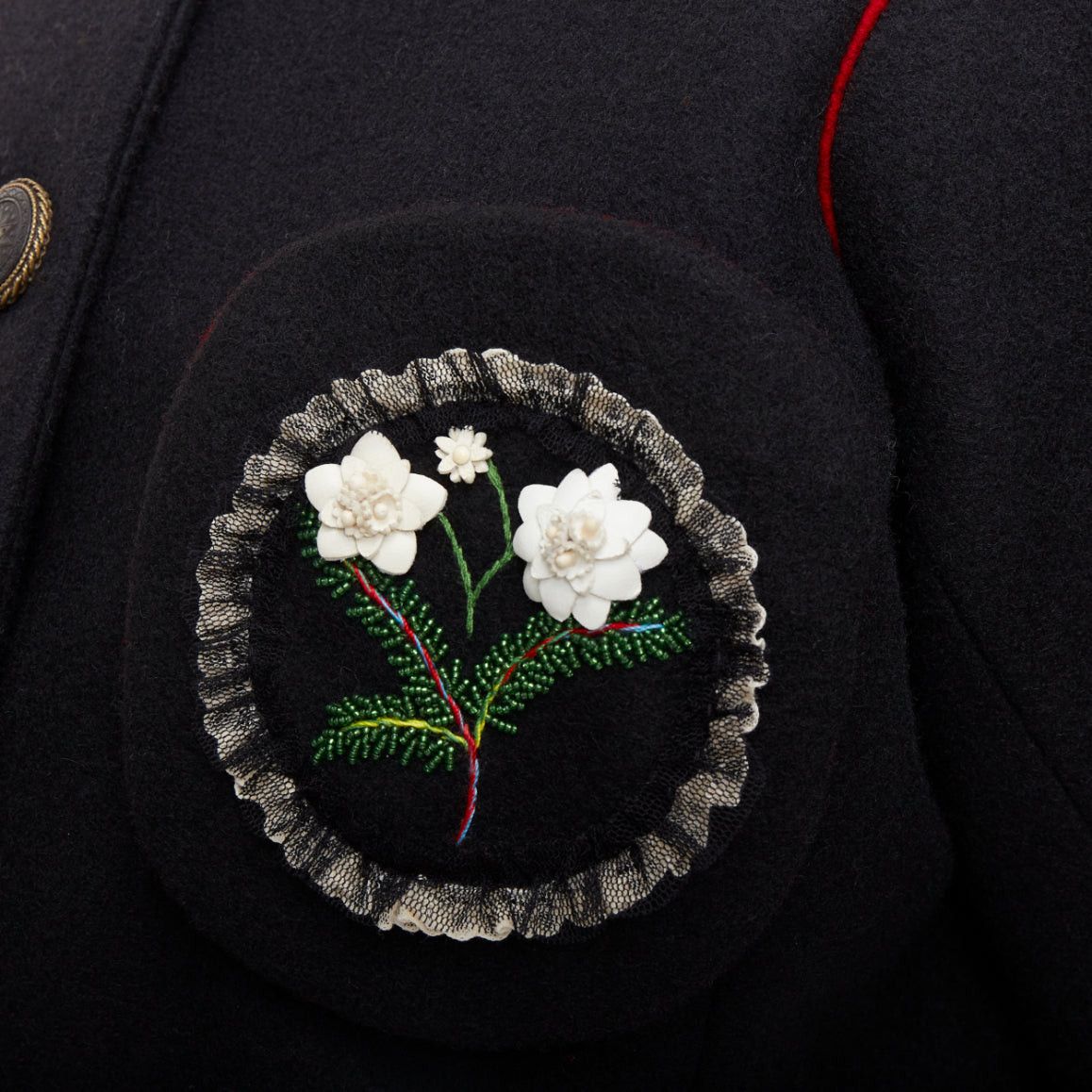 Chanel rare CHANEL 2015 Runway Edelweiss flower embroidery circle pocket wool coat FR42 Size L / US 10 / IT 46 - 8 Thumbnail