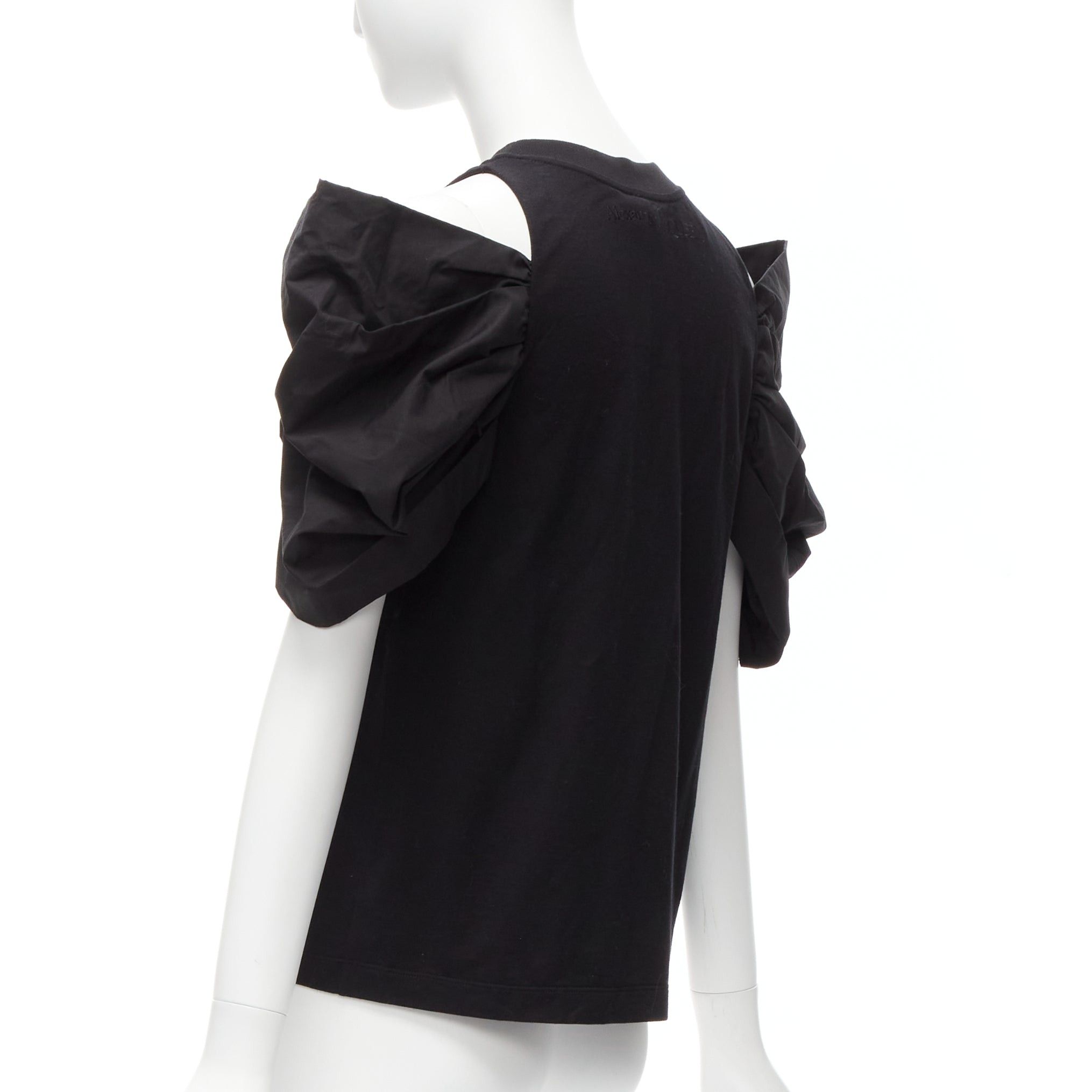 Alexander McQueen new ALEXANDER MCQUEEN 2021 black cotton cold shoulder puff sleeves embroidered logo top IT38 XS Size XS / US 0-2 / IT 36-38 - 6 Thumbnail