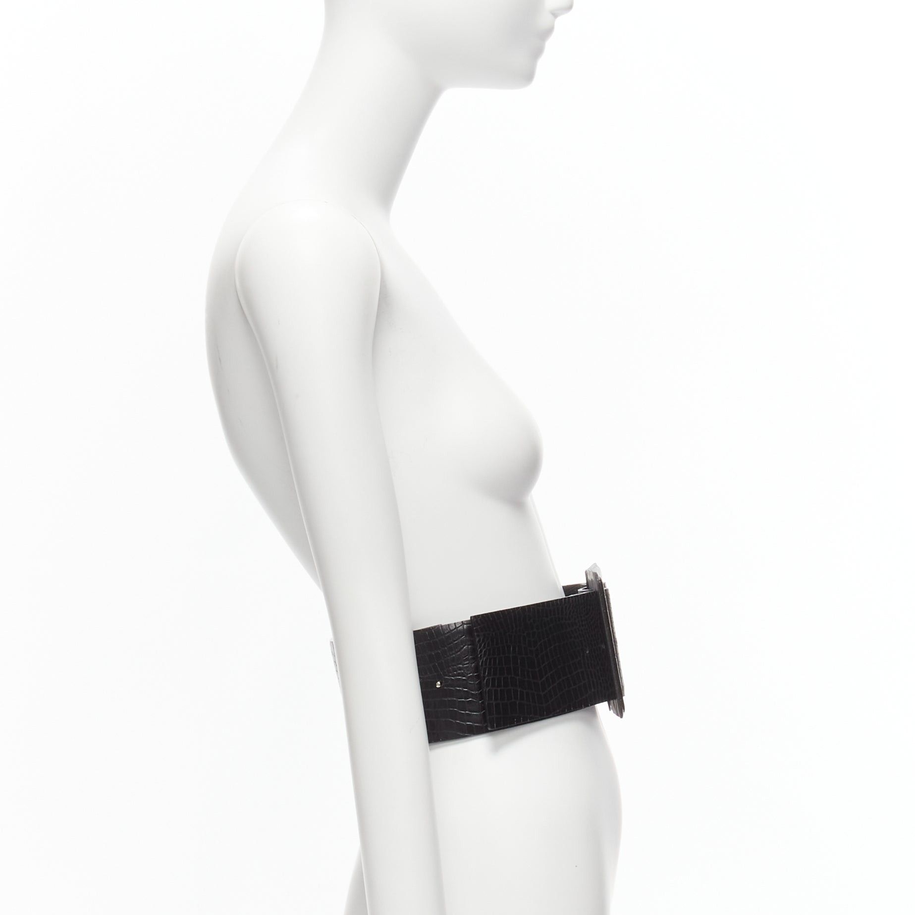 Toga TOGA ARCHIVES black wide embossed leather buckle statement belt Size ONE SIZE - 4 Thumbnail