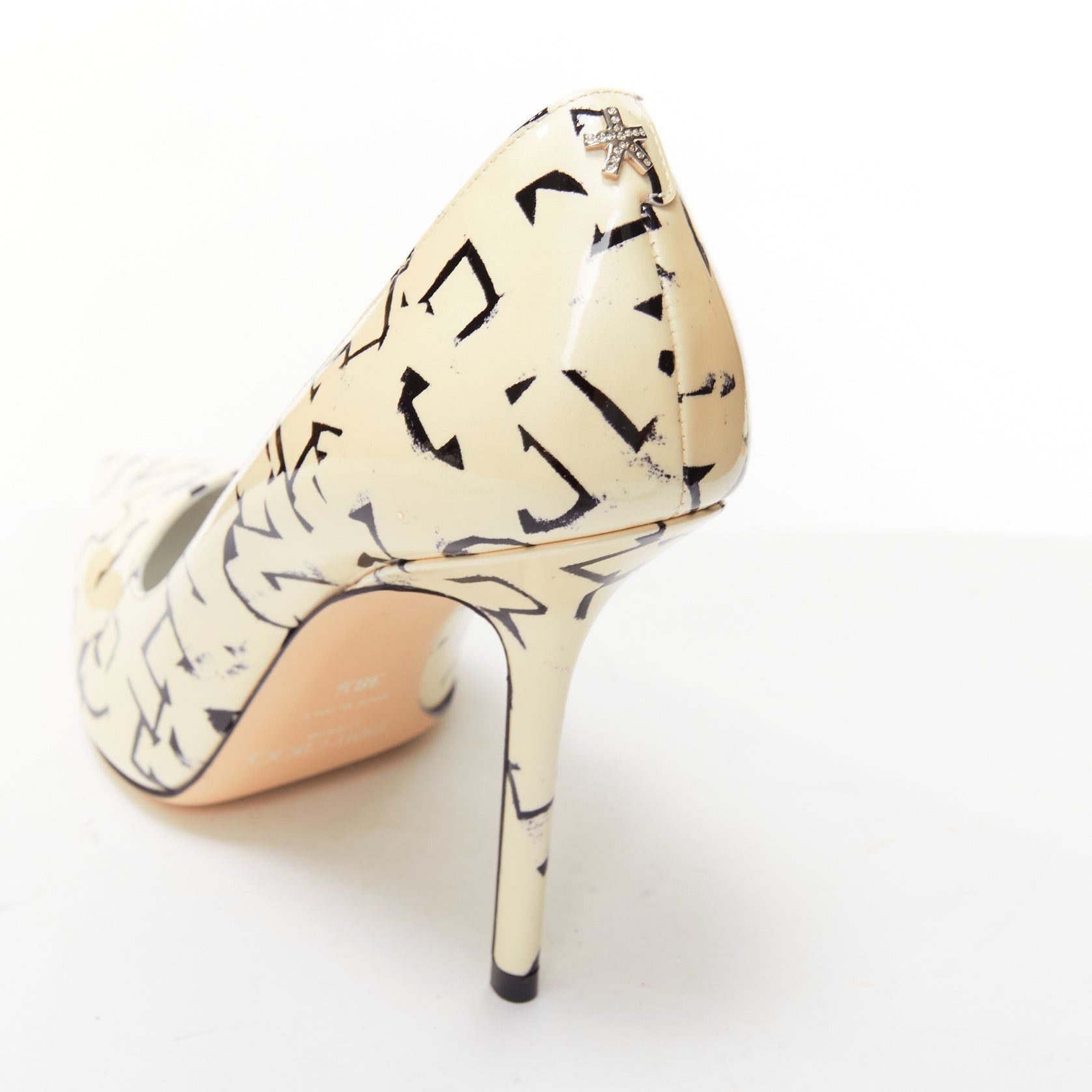 Jimmy Choo JIMMY CHOO ERIC HAZE Poggy black graphics pearl leather pumps EU38.5 Size US 8.5 / IT 38.5 - 8 Thumbnail