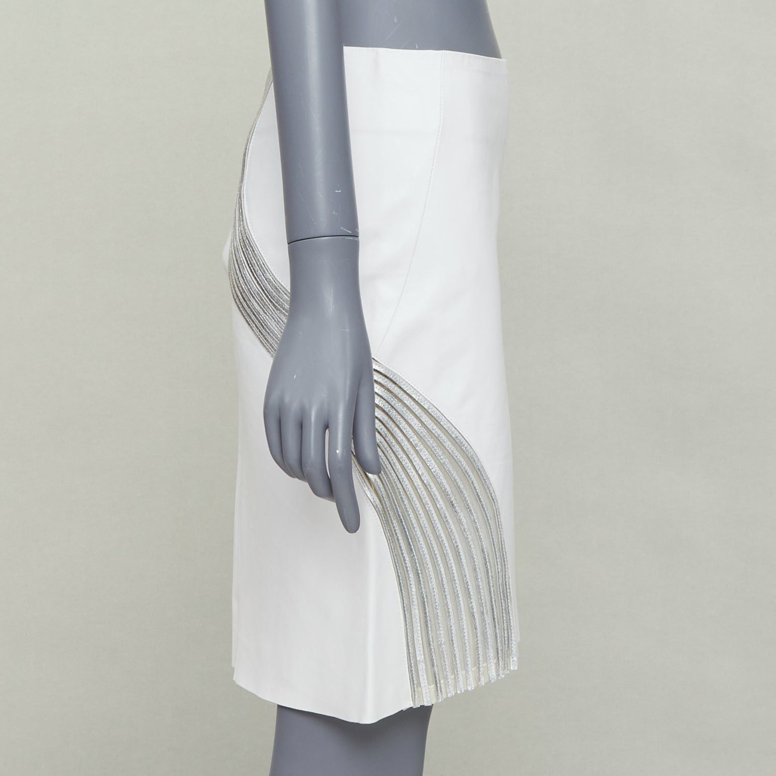 Jitrois JEAN CLAUDE JITROIS white leather silver silk applique pencil skirt IT36 XXS Size 25" / US 0 / IT 36 - 4 Thumbnail