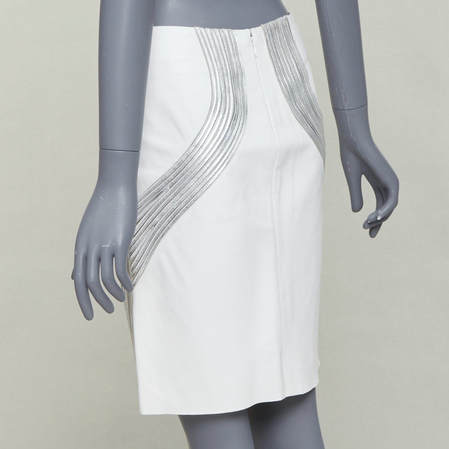 Jitrois JEAN CLAUDE JITROIS white leather silver silk applique pencil skirt IT36 XXS Size 25" / US 0 / IT 36 - 6 Thumbnail