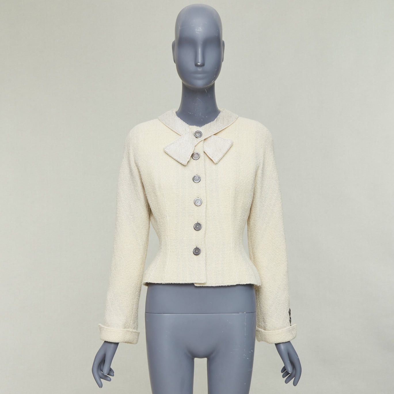 Valentino VALENTINO BOUTIQUE Vintage cream wool tweed beaded collar contour bar jacket US8 Size M / US 6-8 / IT 42-44 - 10 Thumbnail