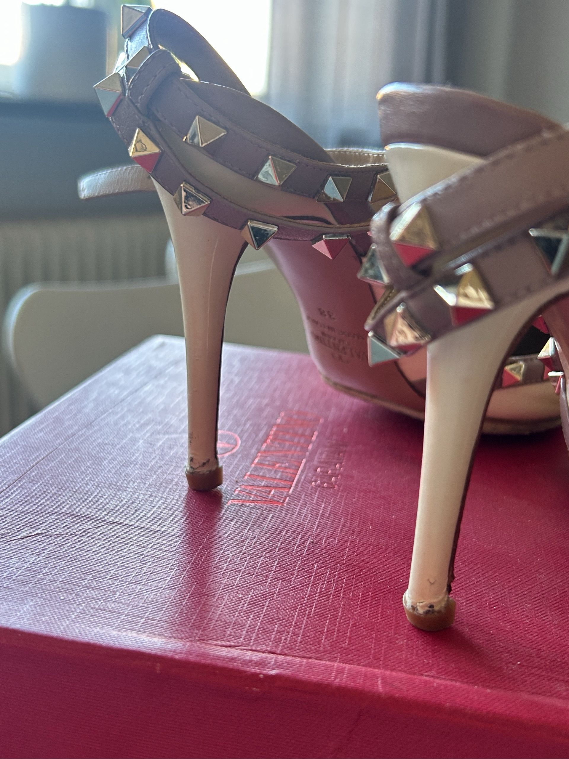 Valentino Valentino Garavani Rockstud pumps Heels Size US 8 / IT 38 - 3 Thumbnail