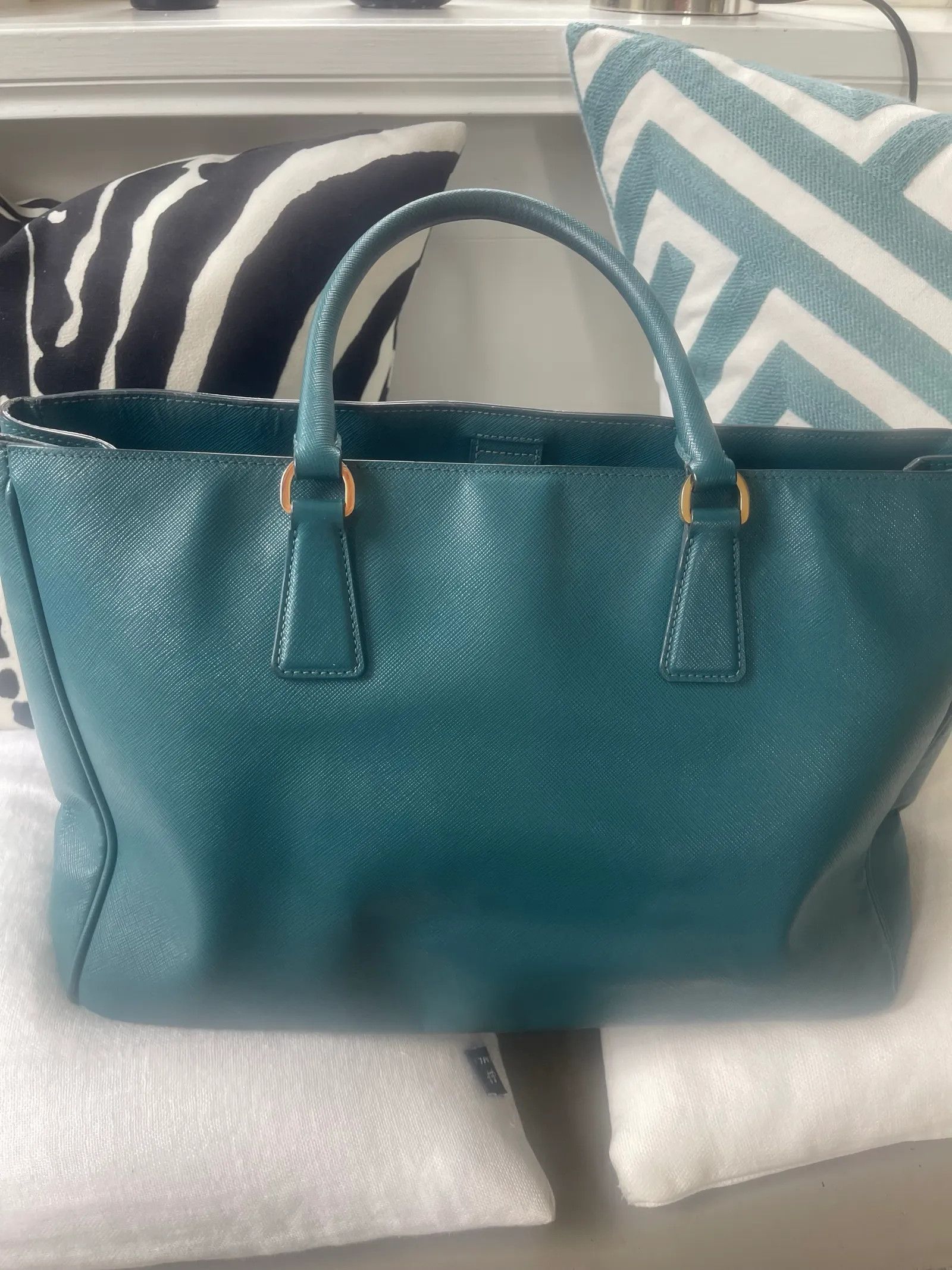 Prada Prada Tote Bucket Bag Size ONE SIZE - 2 Thumbnail