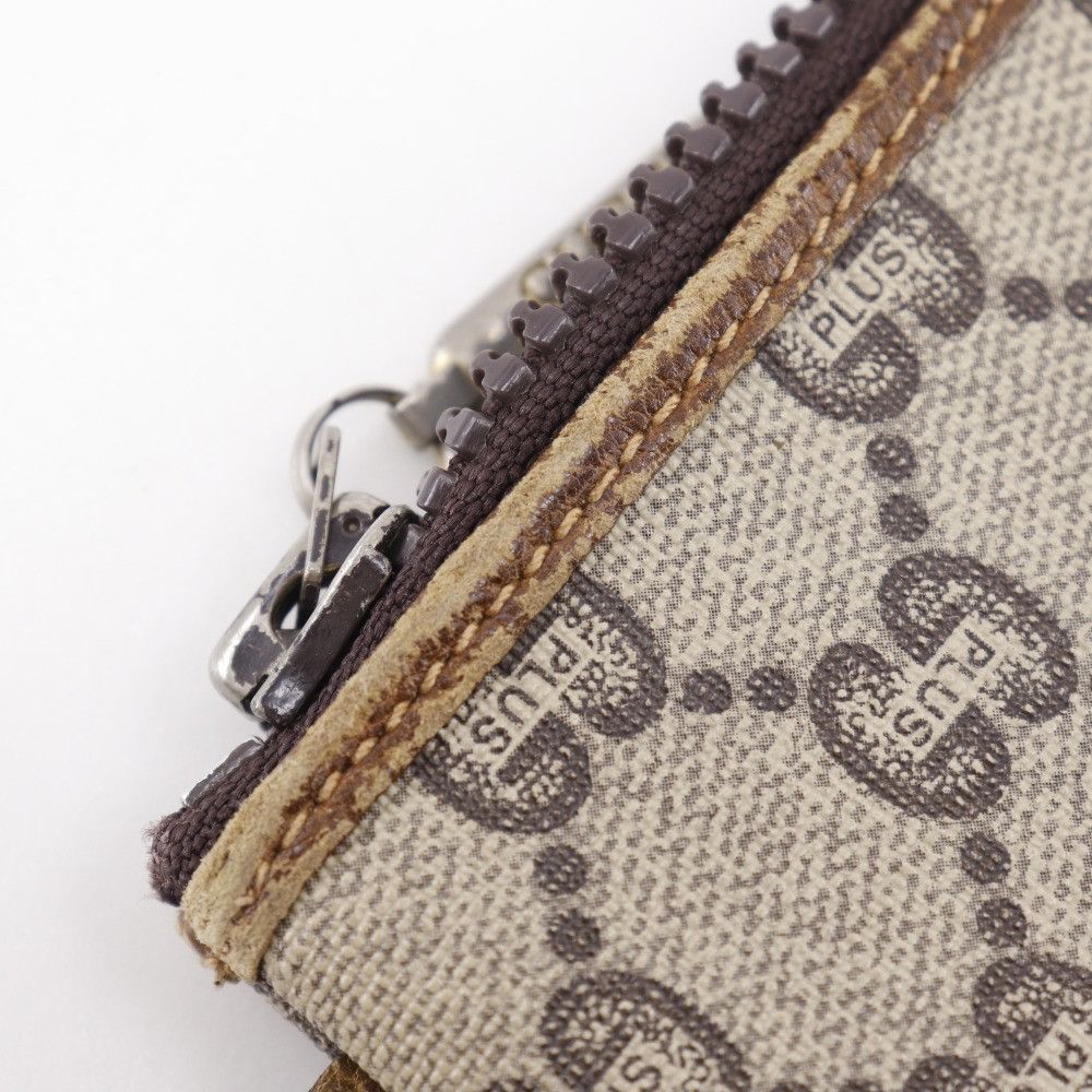 Gucci Gucci Gucci Old Gucci GG Plus Pouch Canvas Clutch Bag DUTY FREE for USA Size ONE SIZE - 10 Thumbnail