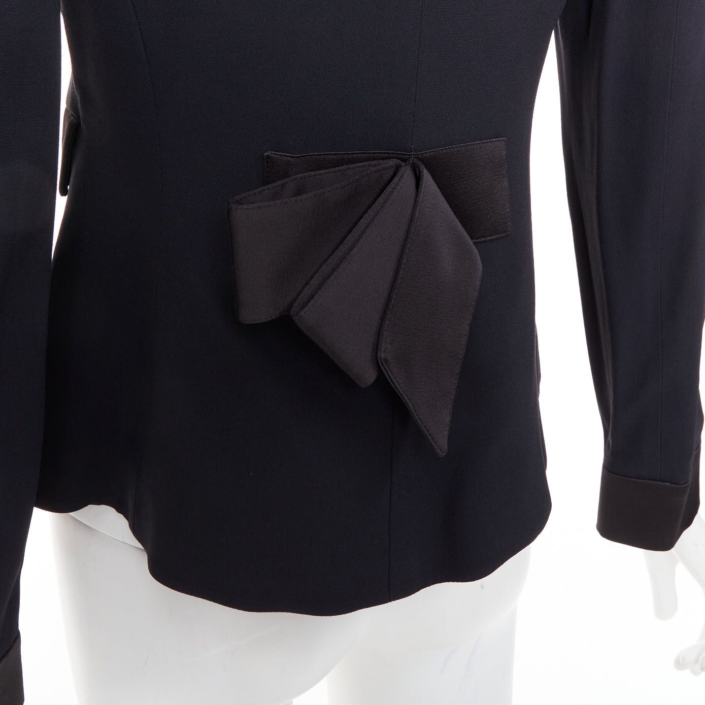 Emporio Armani EMPORIO ARMANI black satin peak lapel cropped tuxedo blazer IT40 S Size S / US 4 / IT 40 - 2 Thumbnail