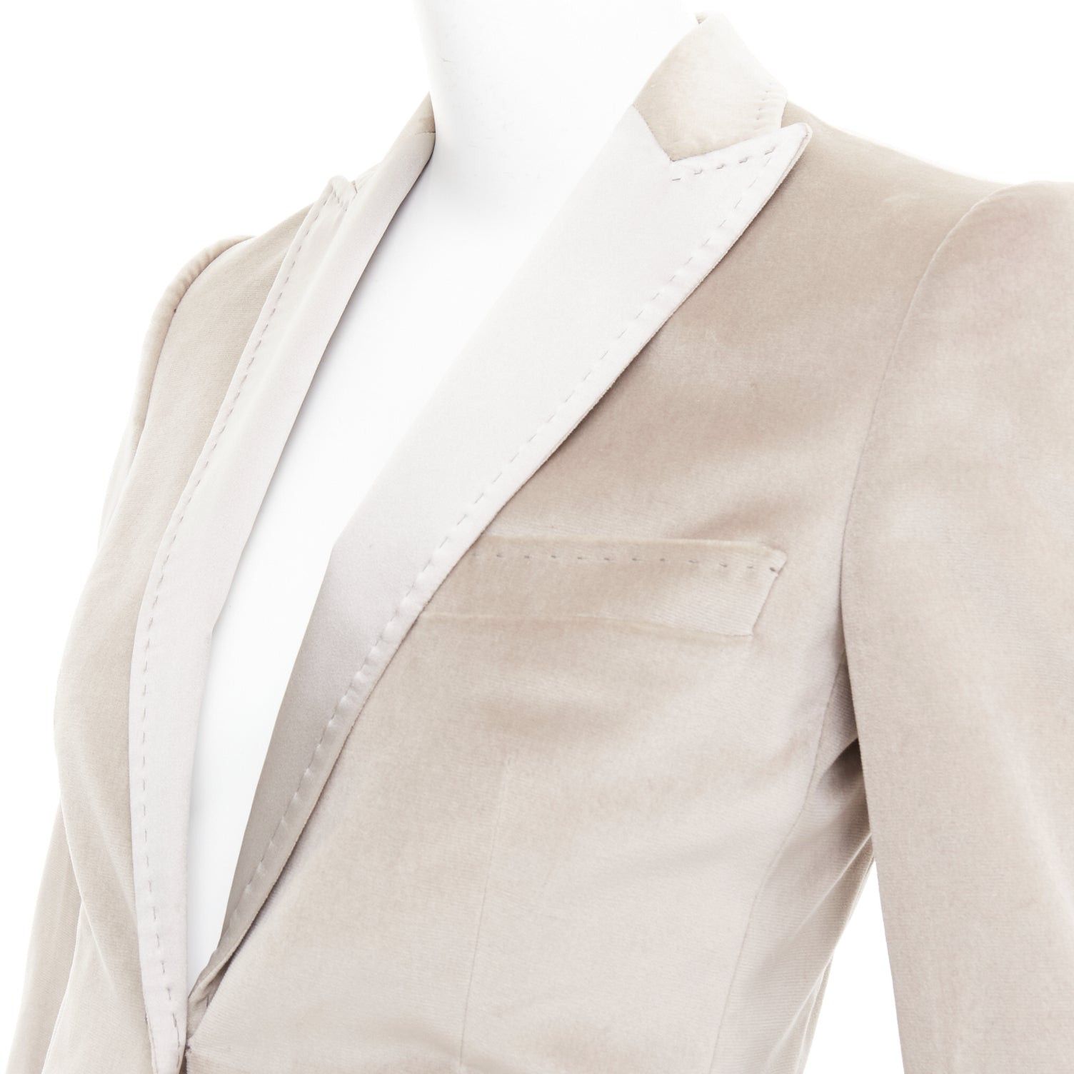Dolce & Gabbana DOLCE GABBANA beige velvet satin peak lapel cropped tux blazer IT36 XXS Size XS / US 0-2 / IT 36-38 - 8 Thumbnail