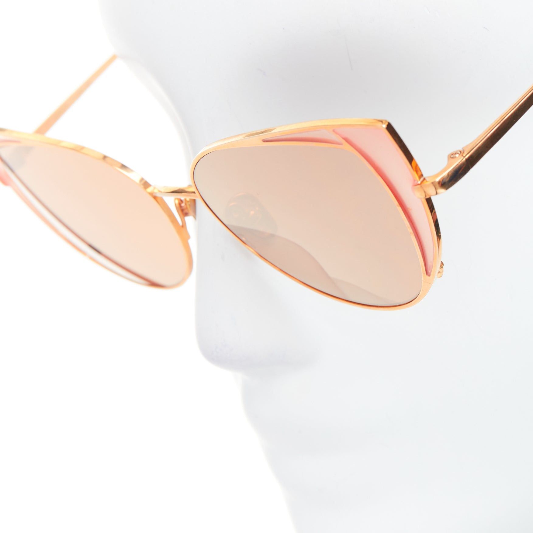 Linda Farrow LINDA FARROW Des Voeux LFL855/6 rose gold peach cat eye sunglasses Size ONE SIZE - 2 Thumbnail