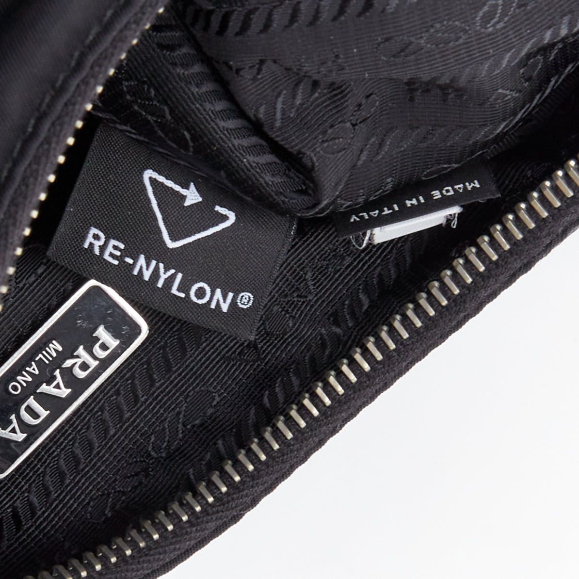 Prada PRADA Re-Edition 30 Re-Nylon 3 in 1 black nylon logo crossbody hobo bag Size ONE SIZE - 11 Thumbnail
