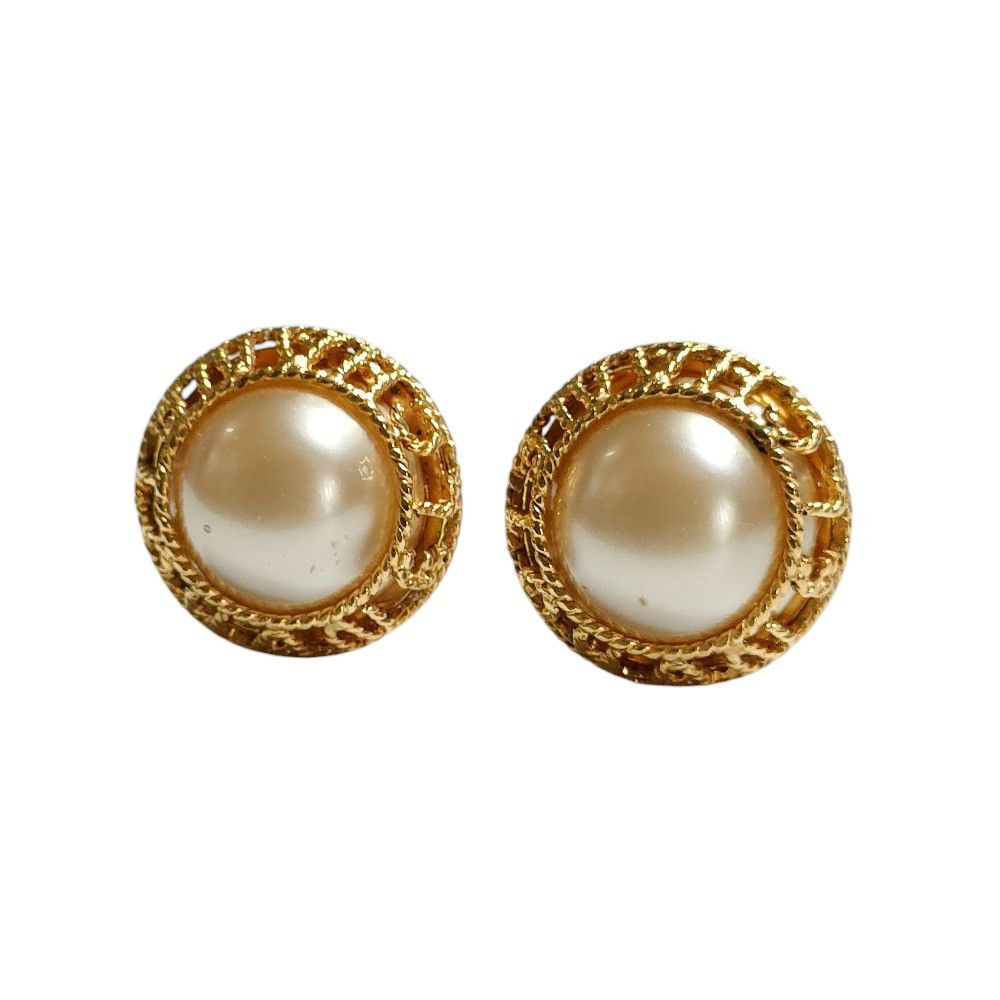Chanel Chanel Chanel Clip Earrings Metal Earrings DUTY FREE for USA Size ONE SIZE - 2 Thumbnail