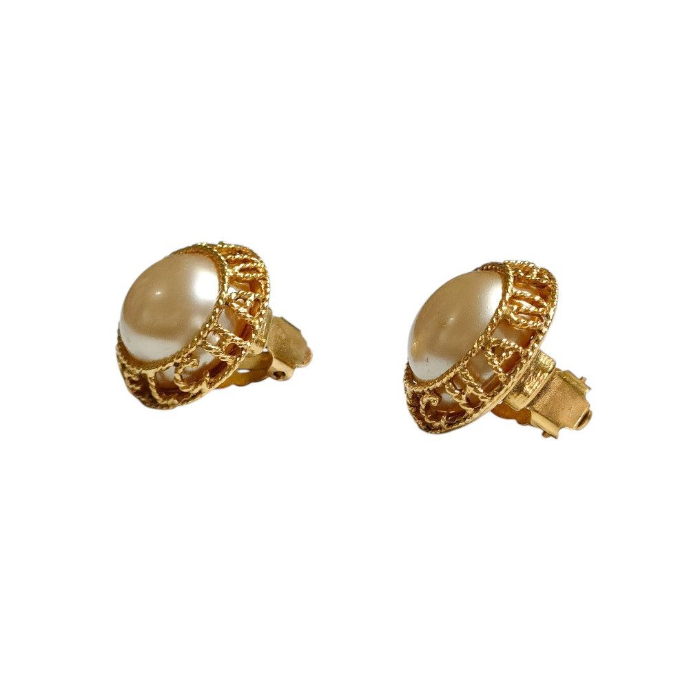 Chanel Chanel Chanel Clip Earrings Metal Earrings DUTY FREE for USA Size ONE SIZE - 5 Thumbnail