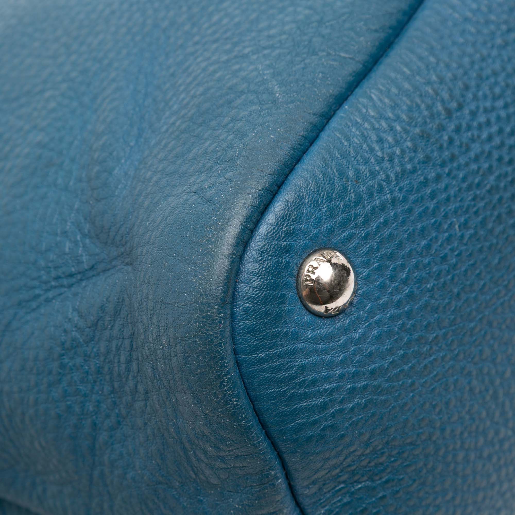 Prada Prada Vitello Daino Shoulder Bag Size ONE SIZE - 8 Thumbnail