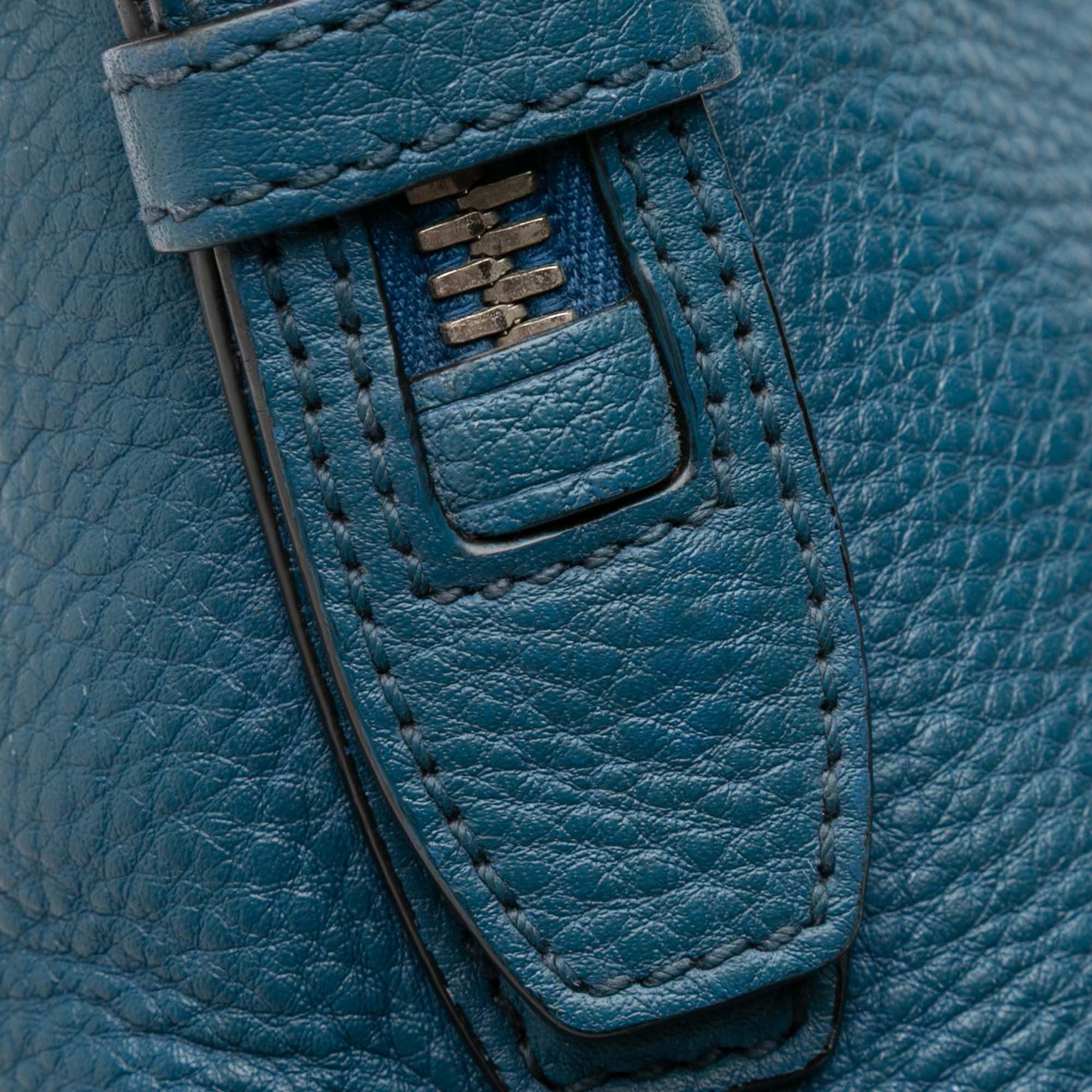Prada Prada Vitello Daino Shoulder Bag Size ONE SIZE - 9 Thumbnail
