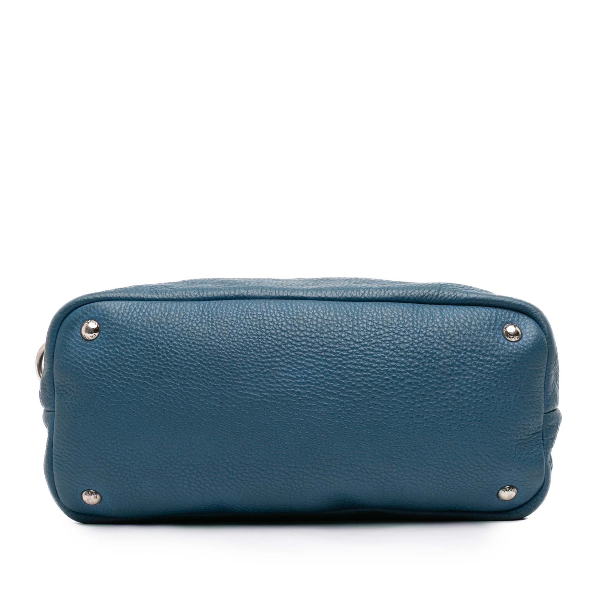 Prada Prada Vitello Daino Shoulder Bag Size ONE SIZE - 3 Thumbnail