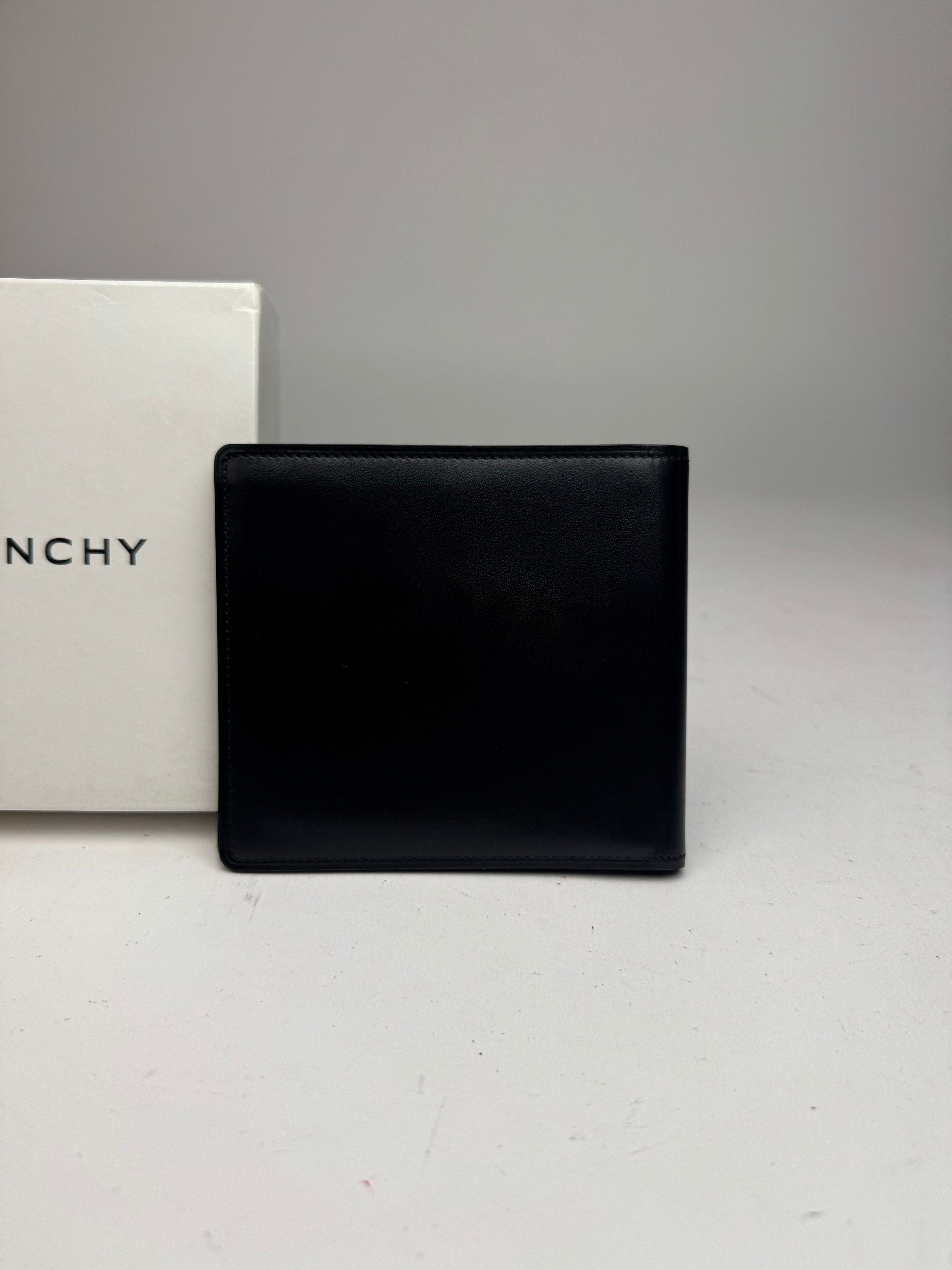 Givenchy Vintage Flapable Leather Card Holder / Wallet black Size ONE SIZE - 4 Thumbnail