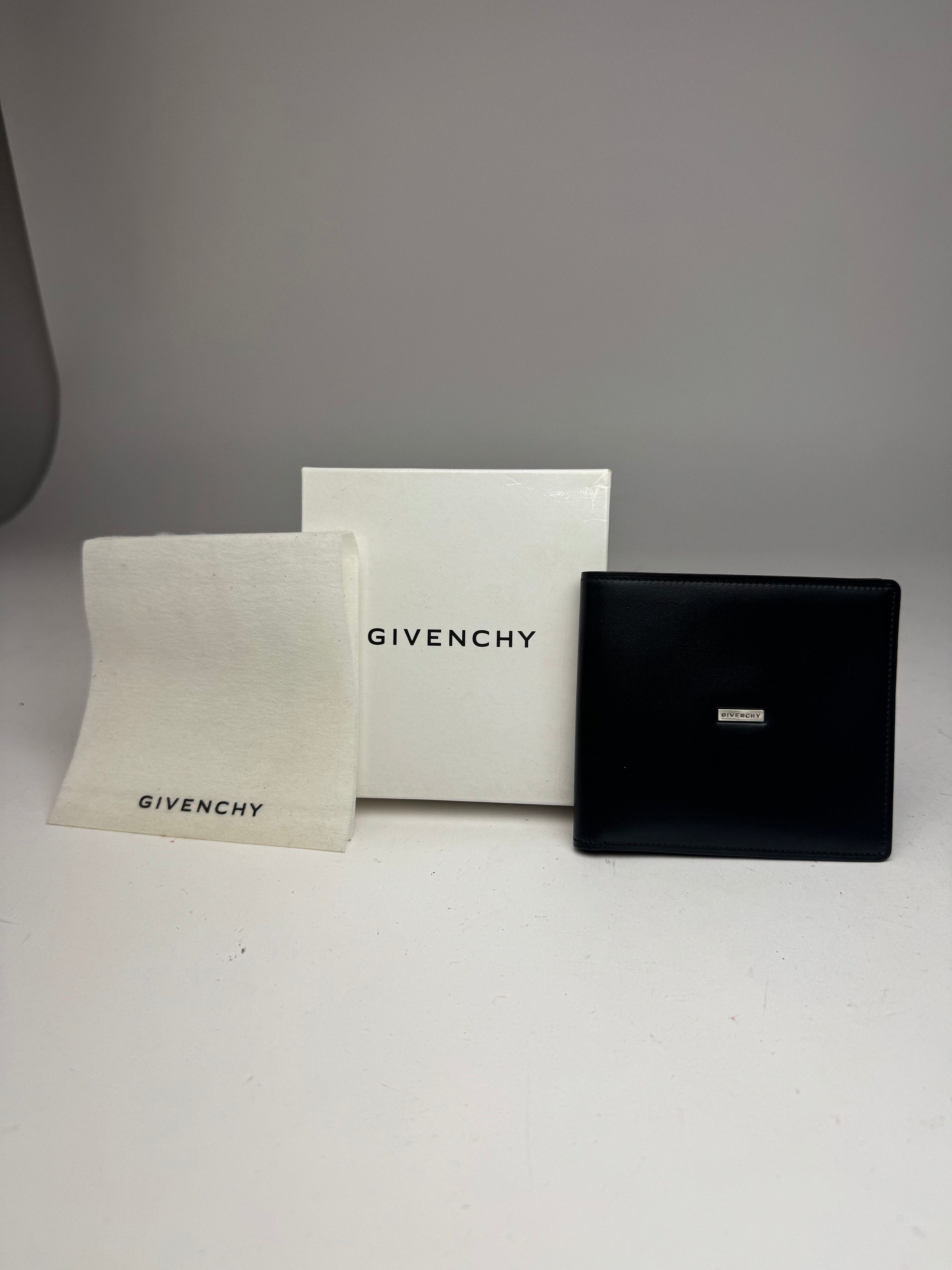 Givenchy Vintage Flapable Leather Card Holder / Wallet black Size ONE SIZE - 13 Thumbnail