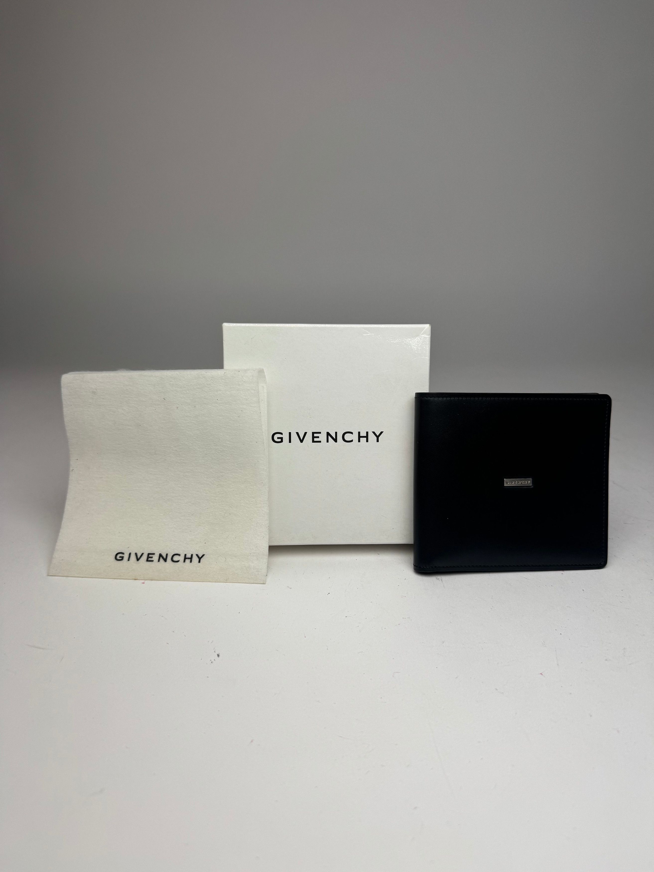 Givenchy Vintage Flapable Leather Card Holder / Wallet black Size ONE SIZE - 10 Thumbnail