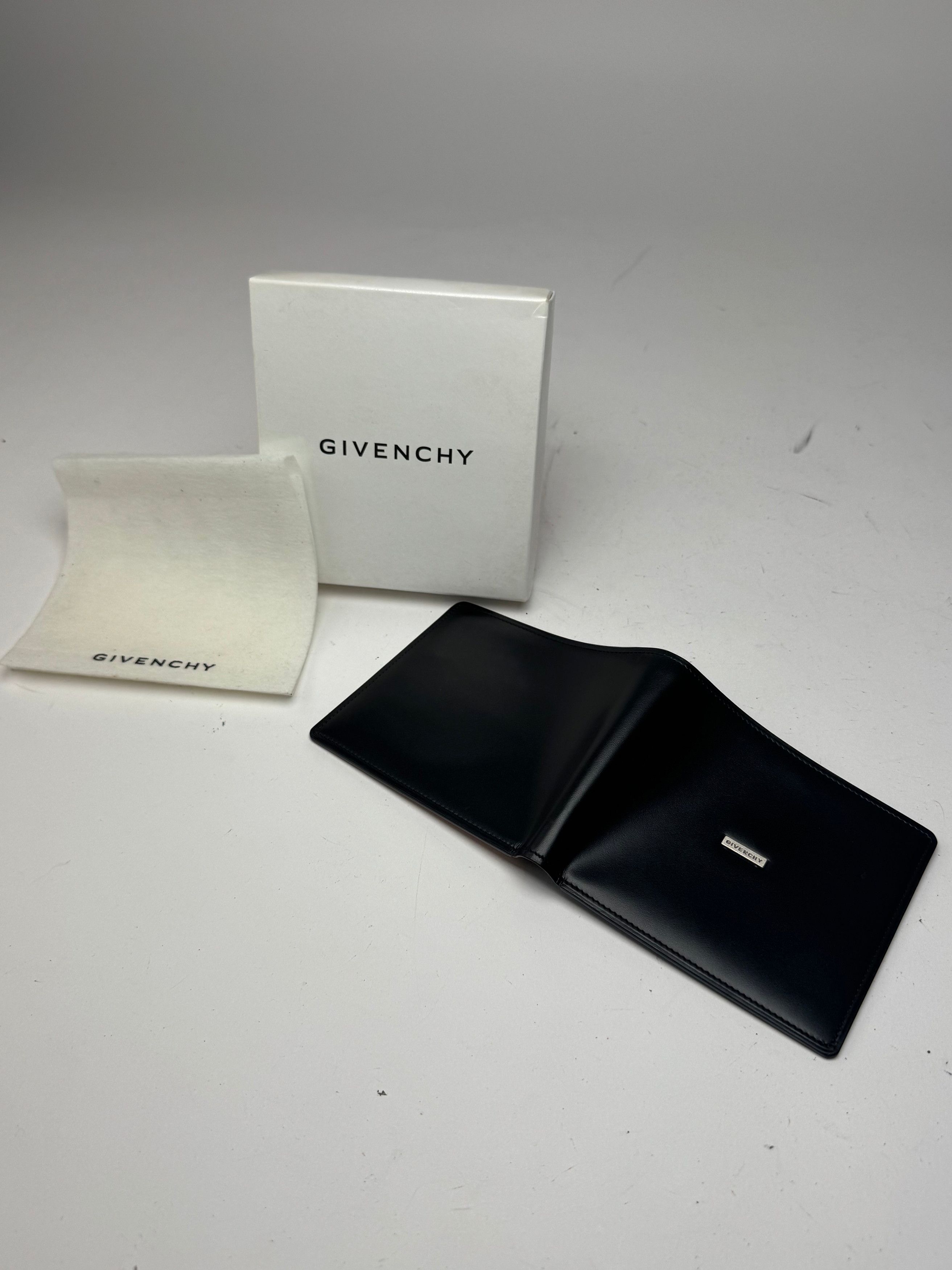Givenchy Vintage Flapable Leather Card Holder / Wallet black Size ONE SIZE - 8 Thumbnail