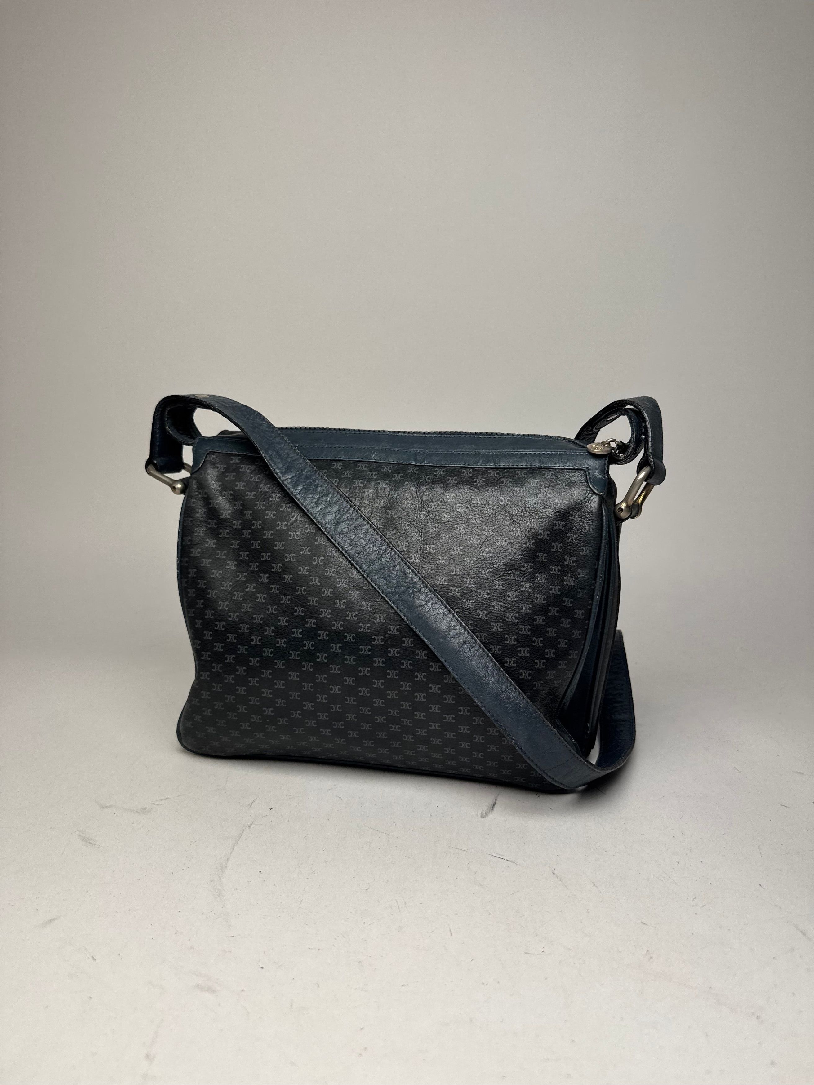 Celine Vintage Triomphe Monogram Leather Shoulder Bag navy Grey Size ONE SIZE - 14 Thumbnail