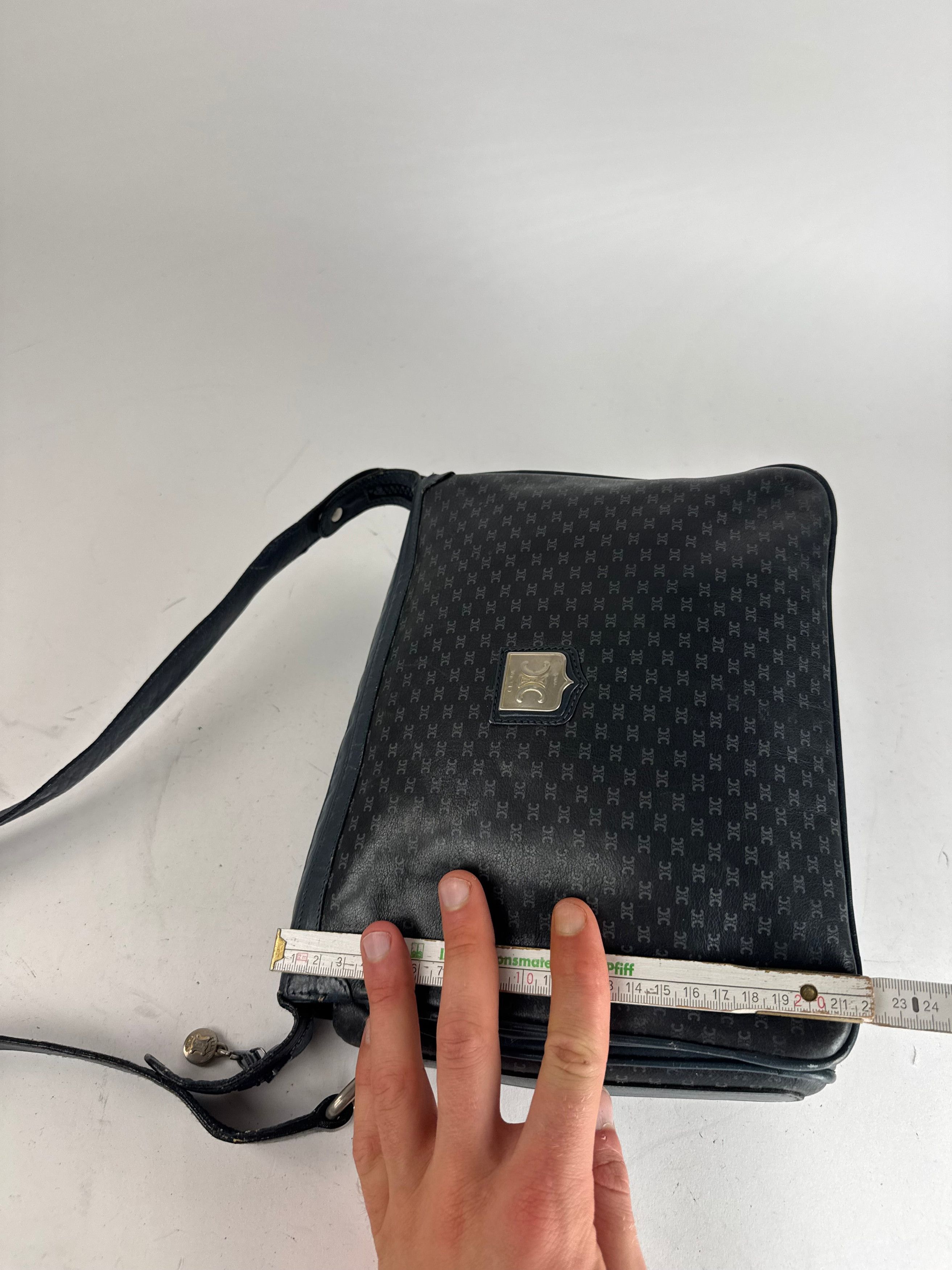 Celine Vintage Triomphe Monogram Leather Shoulder Bag navy Grey Size ONE SIZE - 11 Thumbnail