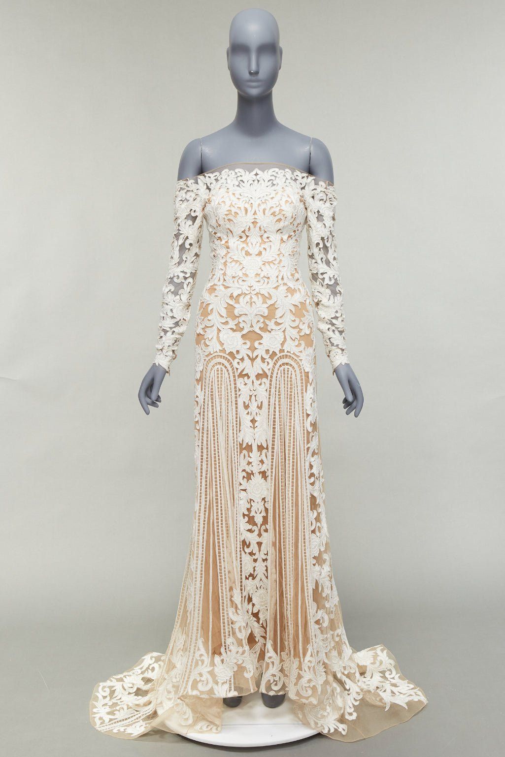 Zuhair Murad ZUHAIR MURAD Bridal 2015 Runway white pearl embellished wedding gown IT36 XXS Size XS / US 0-2 / IT 36-38 - 11 Thumbnail