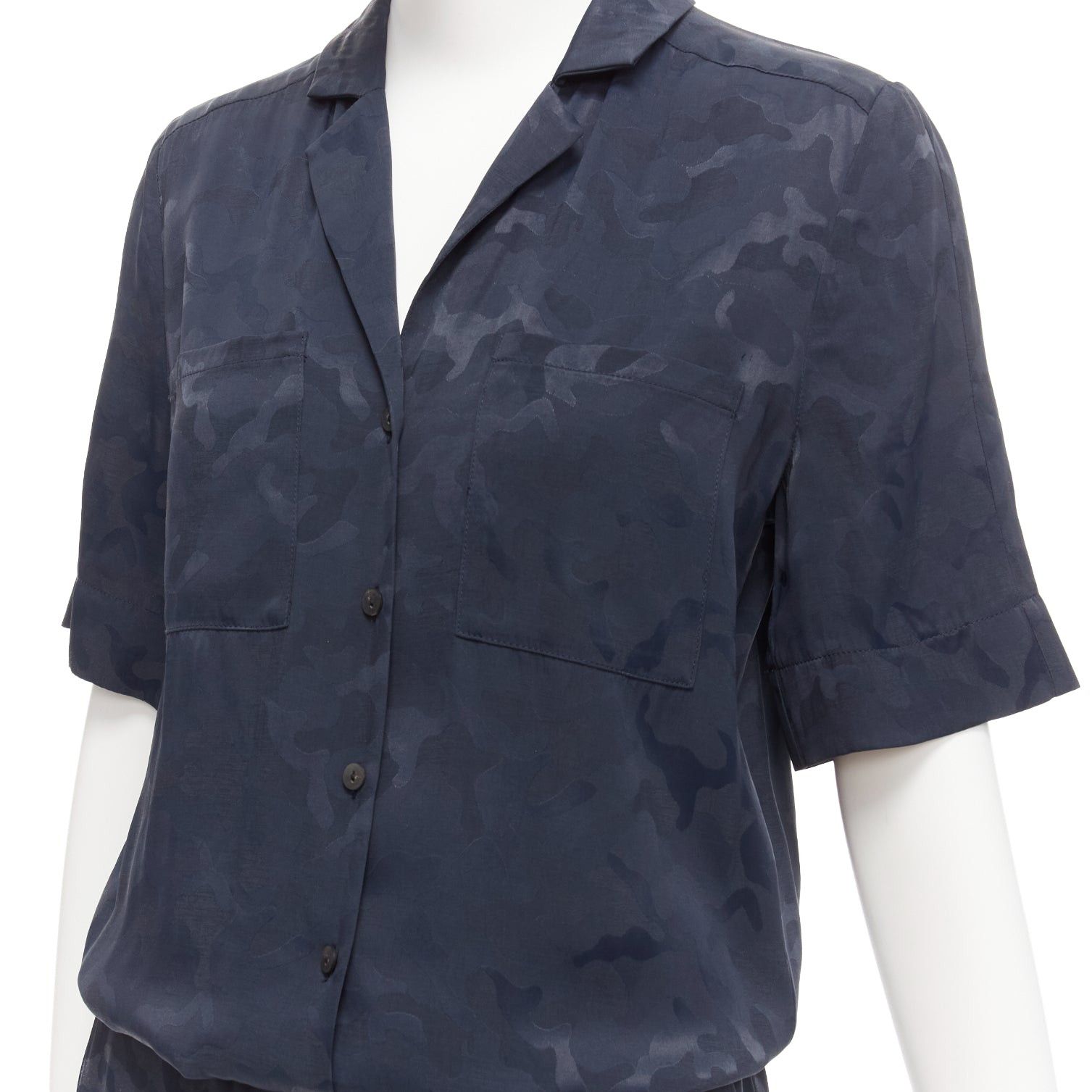 Other CEFINN Spencer navy camouflage jacquard satin cropped wide jumpsuit UK6 XS Size 26" / US 2 / IT 38 - 2 Thumbnail