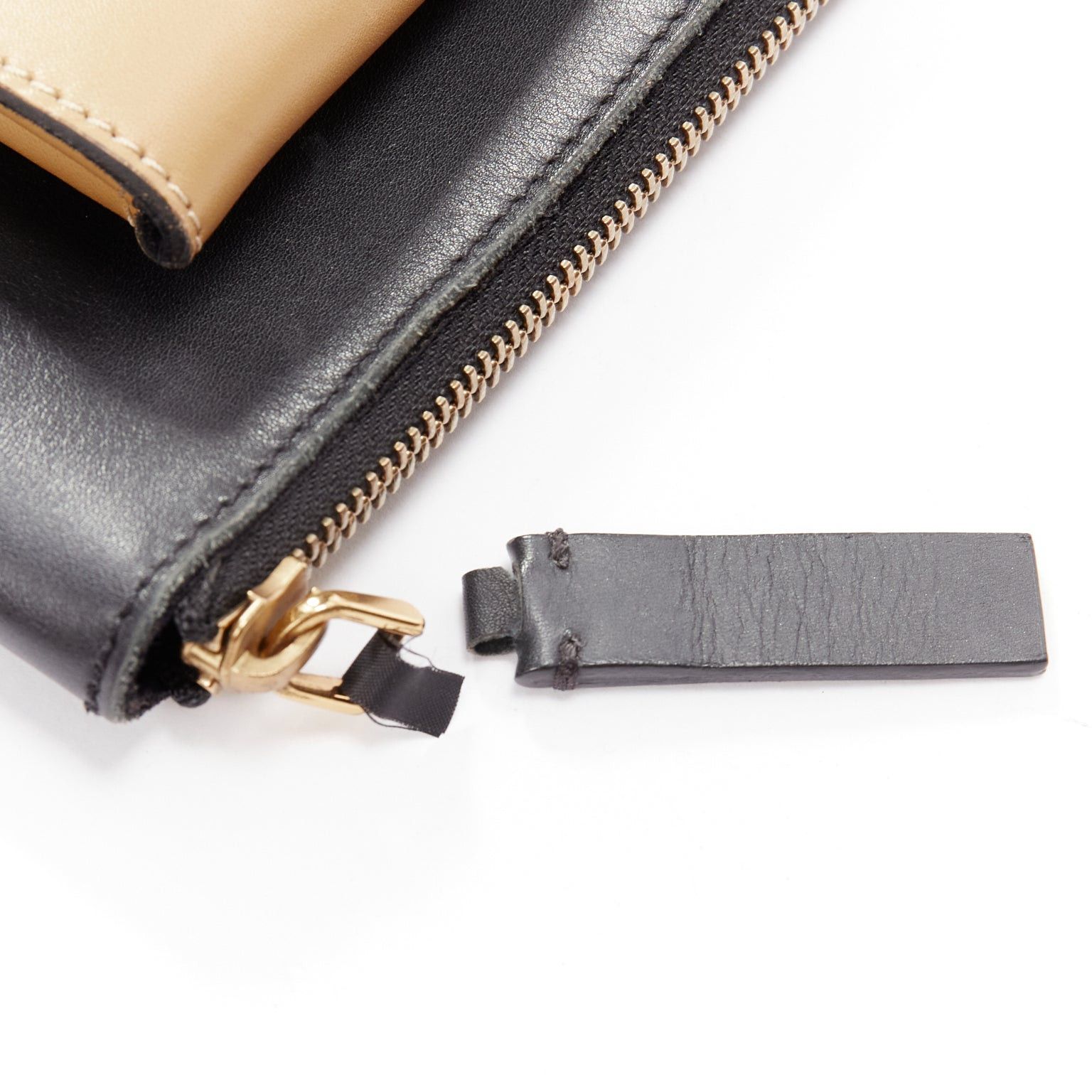 Marni MARNI beige black smooth leather gold stud buckle dual oversized zip clutch bag Size ONE SIZE - 11 Thumbnail
