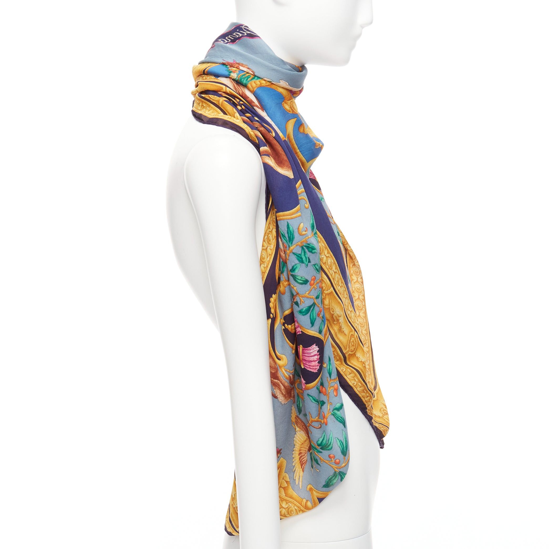 Gucci rare GUCCI Tom Ford Vintage Diana Legend Barocco motif silk square scarf Size ONE SIZE - 4 Thumbnail