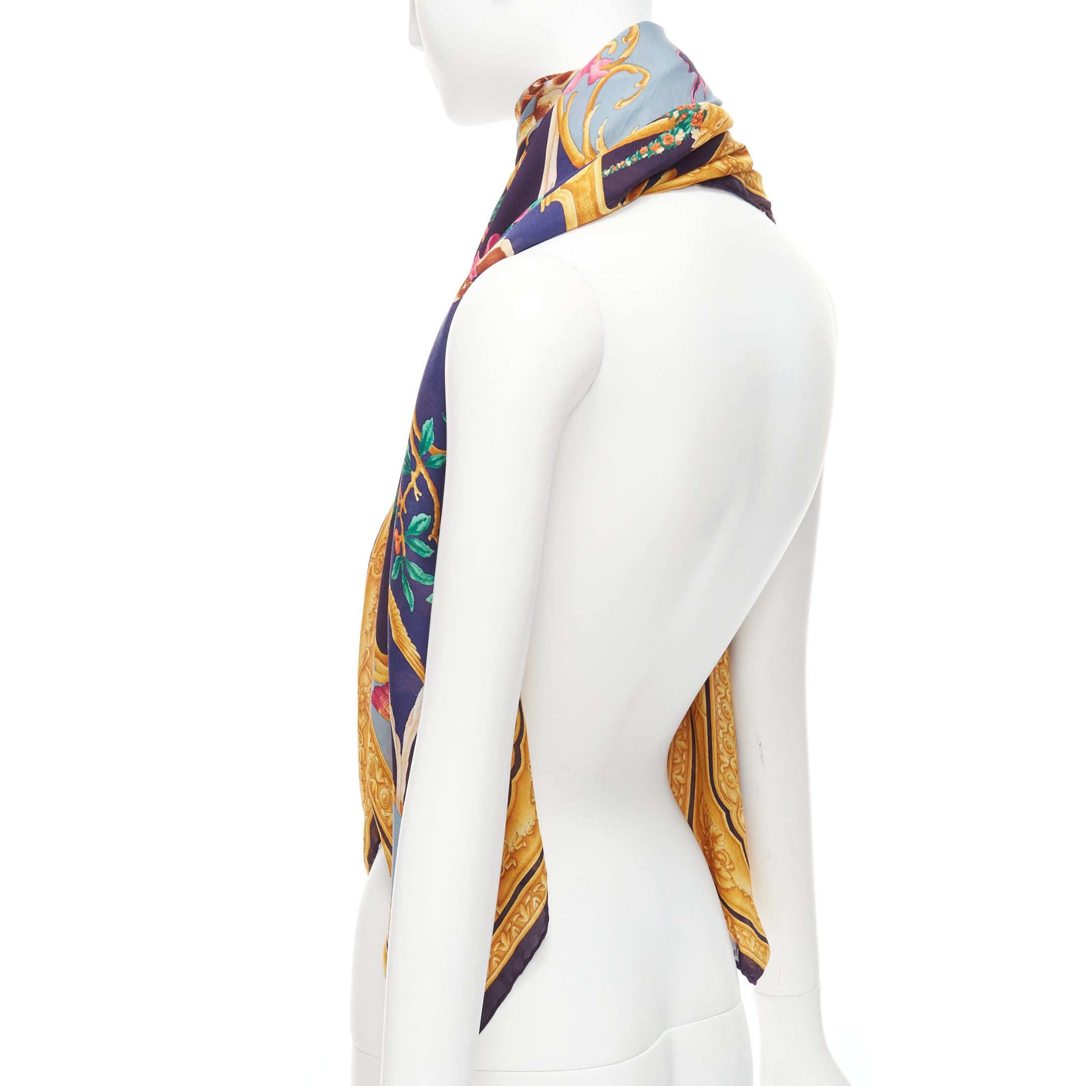 Gucci rare GUCCI Tom Ford Vintage Diana Legend Barocco motif silk square scarf Size ONE SIZE - 6 Thumbnail