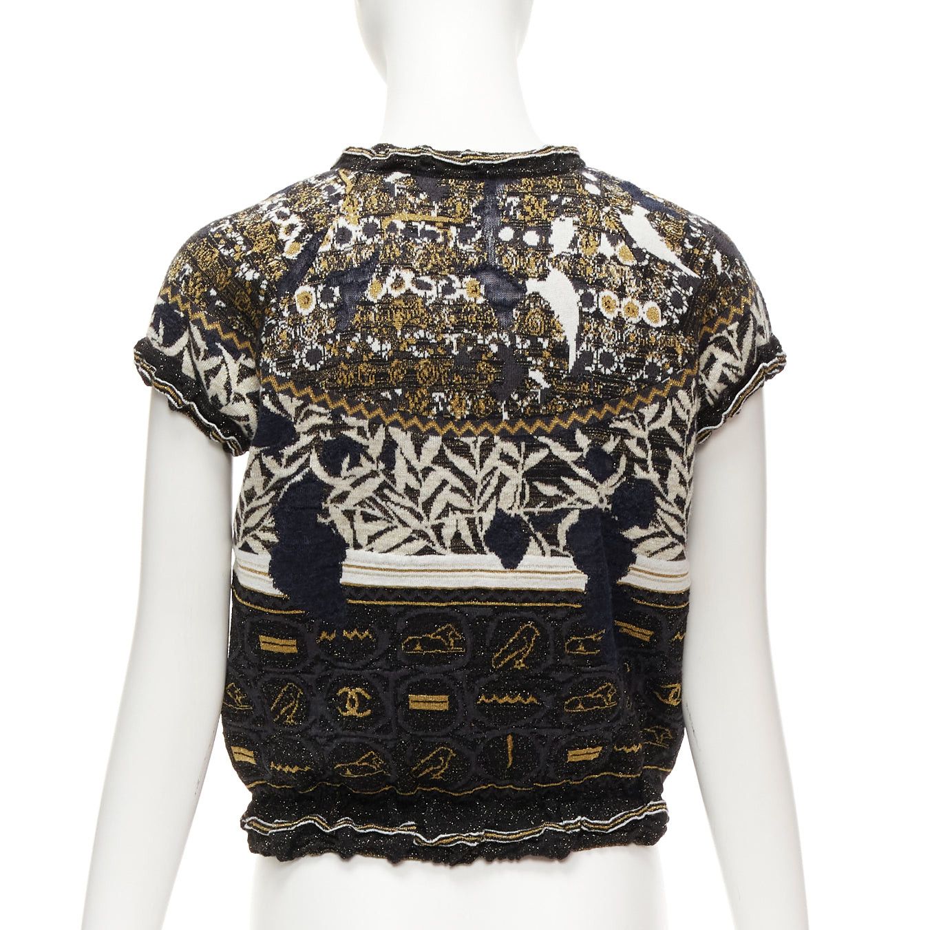 Chanel CHANEL 2019 Runway black gold Egyptian Hieroglyphics CC logo cap sleeve sweater FR36 S Size S / US 4 / IT 40 - 5 Thumbnail