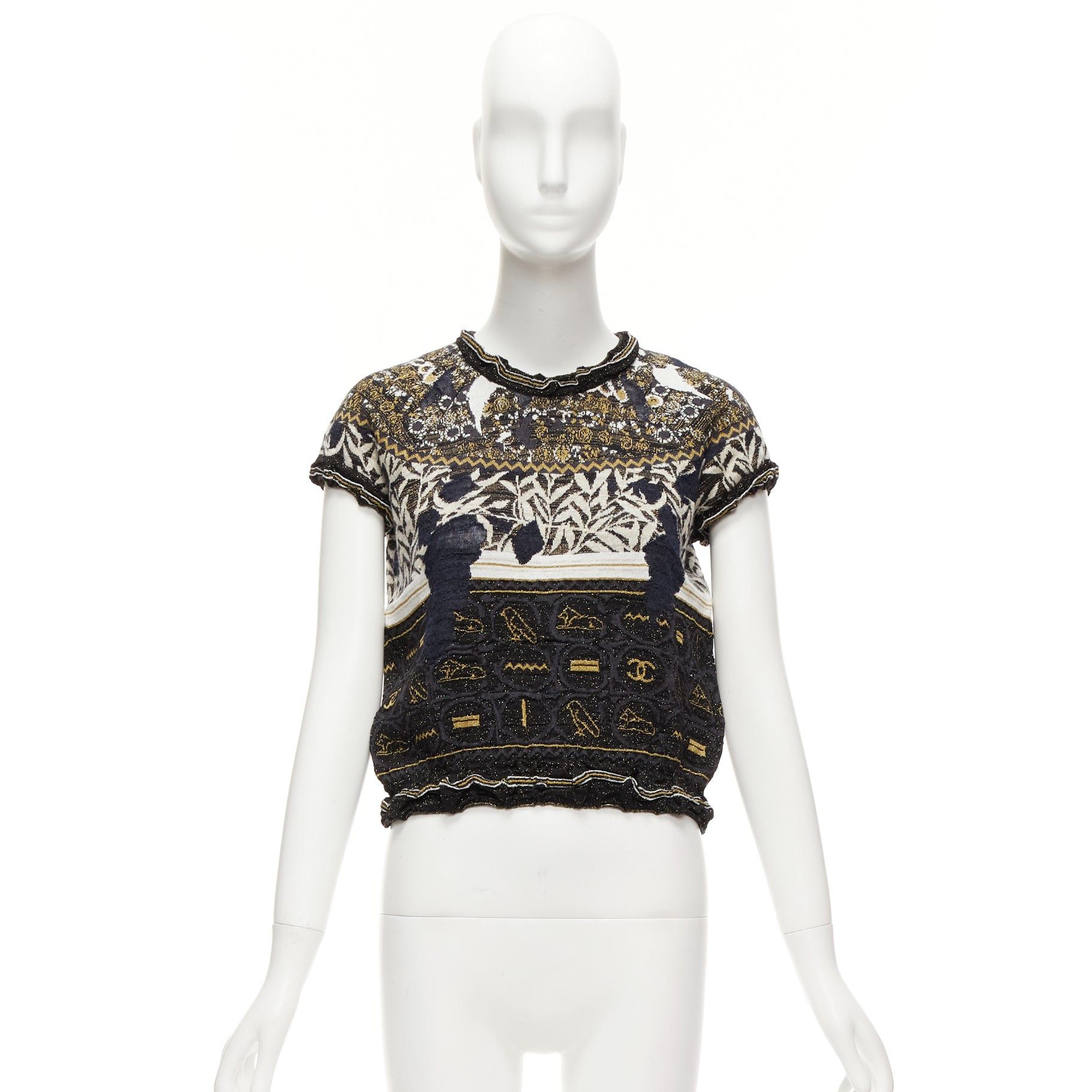Chanel CHANEL 2019 Runway black gold Egyptian Hieroglyphics CC logo cap sleeve sweater FR36 S Size S / US 4 / IT 40 - 9 Thumbnail