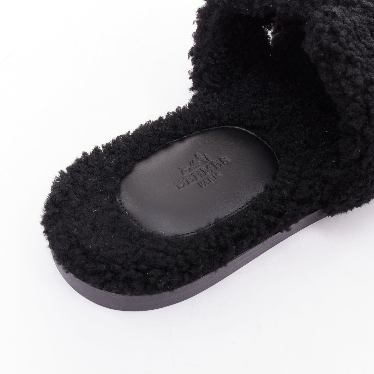 Hermes HERMES Oran black shearling H cut out flat block sandals EU41.5 Size US 11.5 / IT 41.5 - 8 Thumbnail
