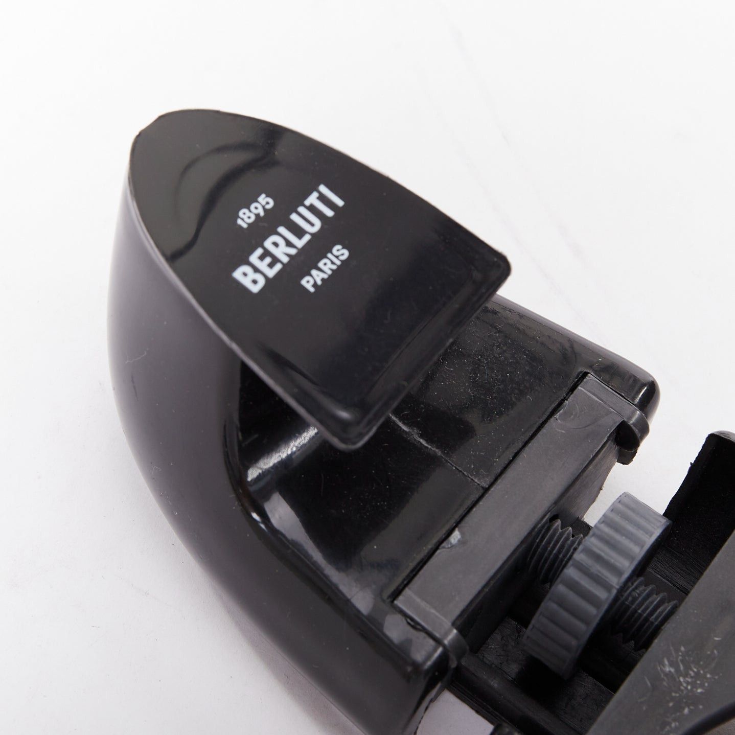 Berluti BERLUTI black glossy plastic white logo foldable shoe tree shape holder EU39-40 Size ONE SIZE - 9 Thumbnail