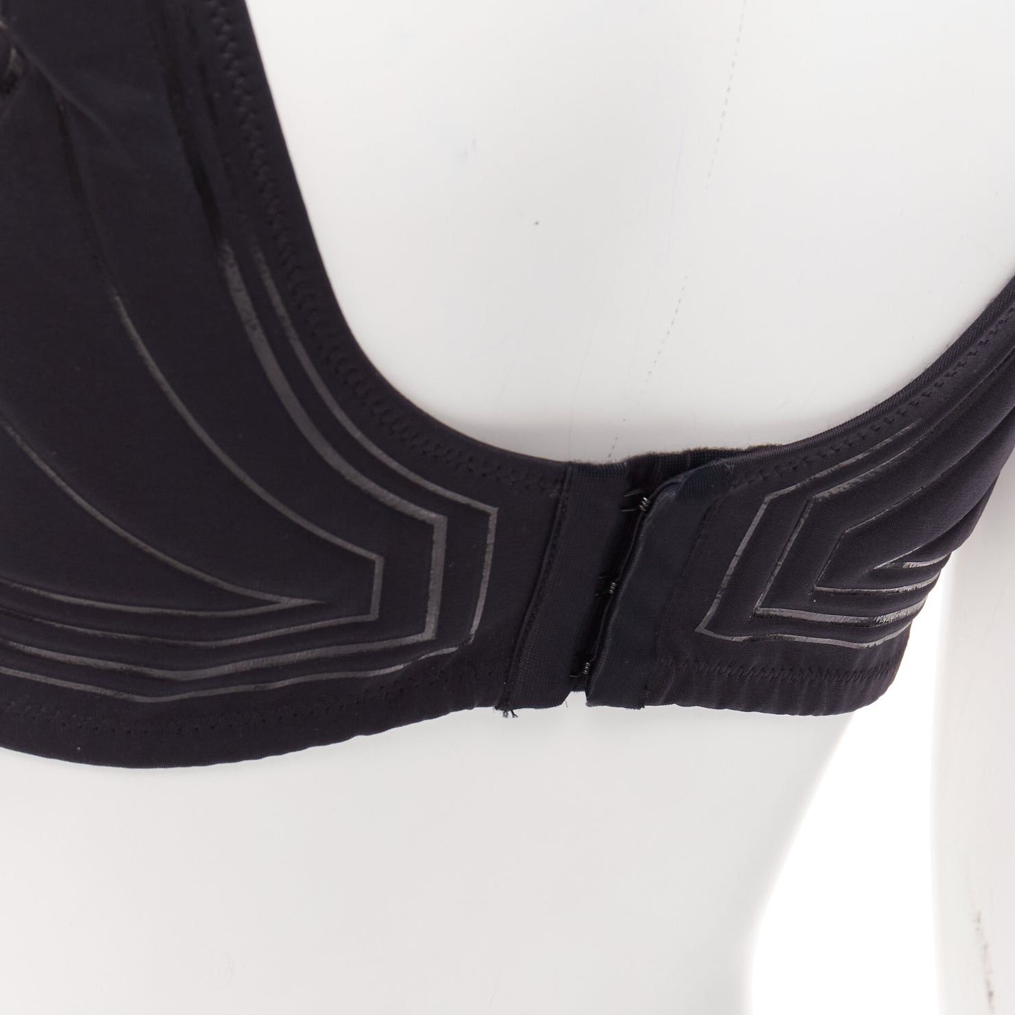 Fendi FENDI 2019 FFreedom black neoprene rubber FF logo scoop cropped bra top IT40 S Size S / US 4 / IT 40 - 7 Thumbnail