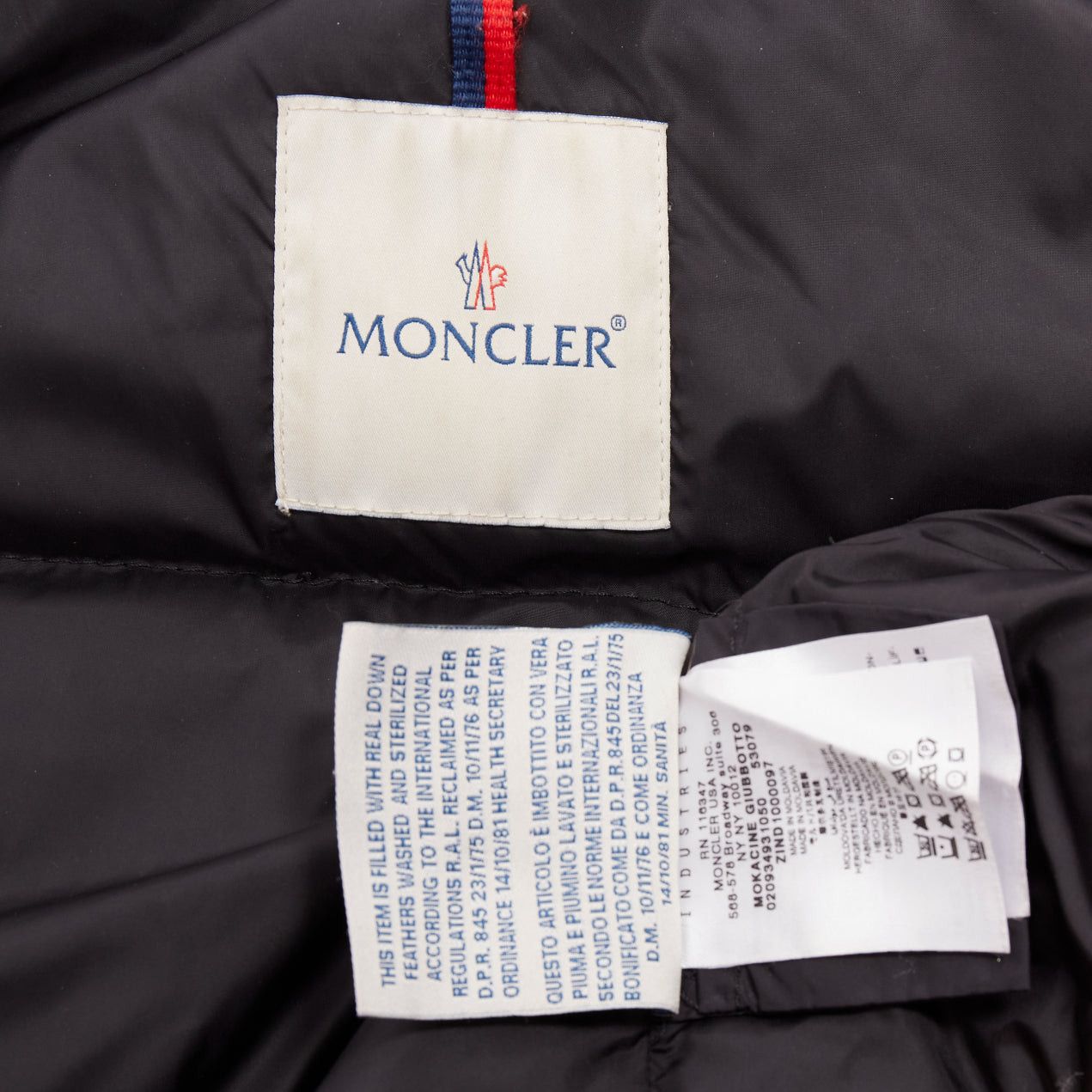 Moncler MONCLER Norme Afnor black quilted puffer zip front A line coat Sz3 L Size M / US 6-8 / IT 42-44 - 9 Thumbnail