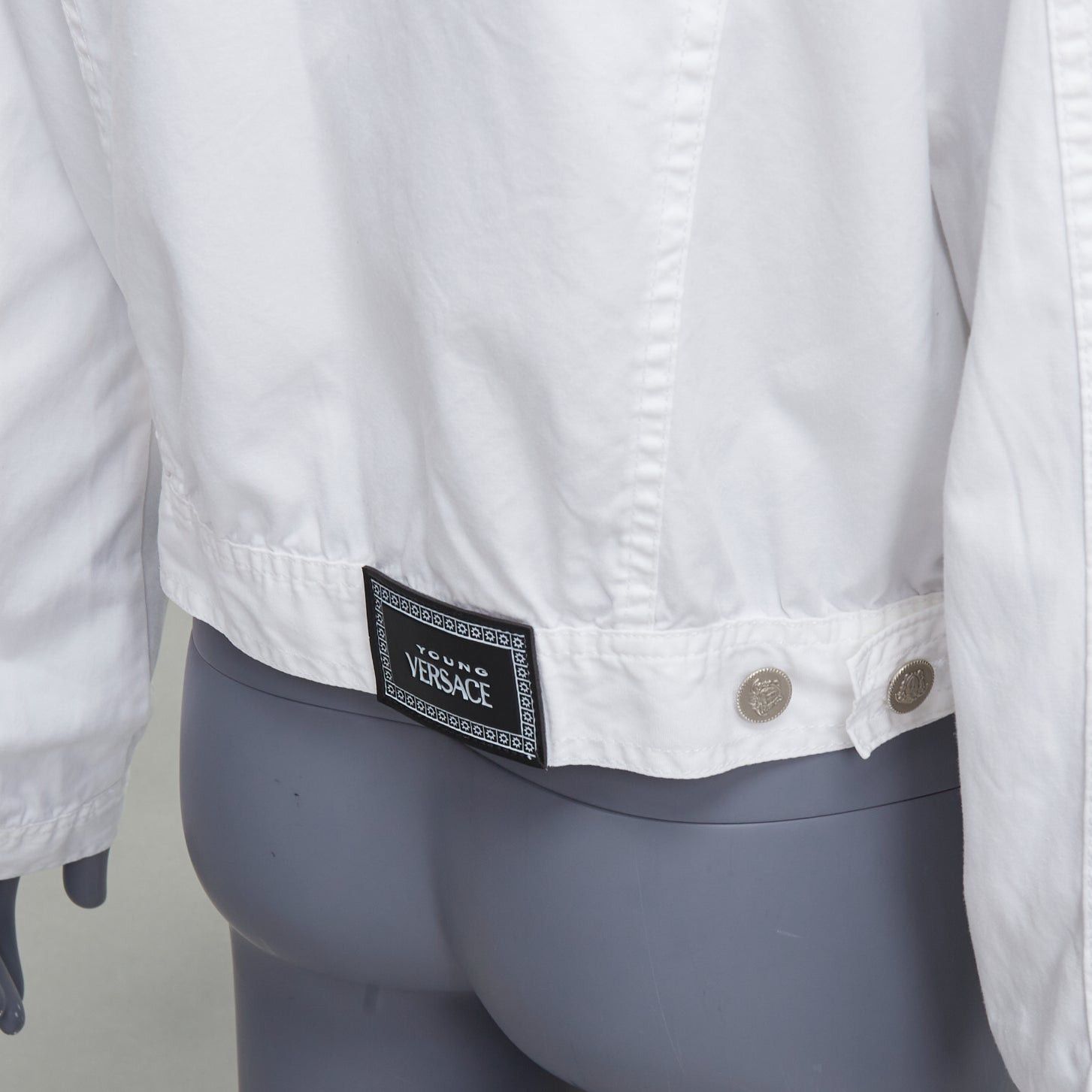 Versace VERSACE YOUNG Vintage white silver medusa logo button jacket Size XS / US 0-2 / IT 36-38 - 8 Thumbnail