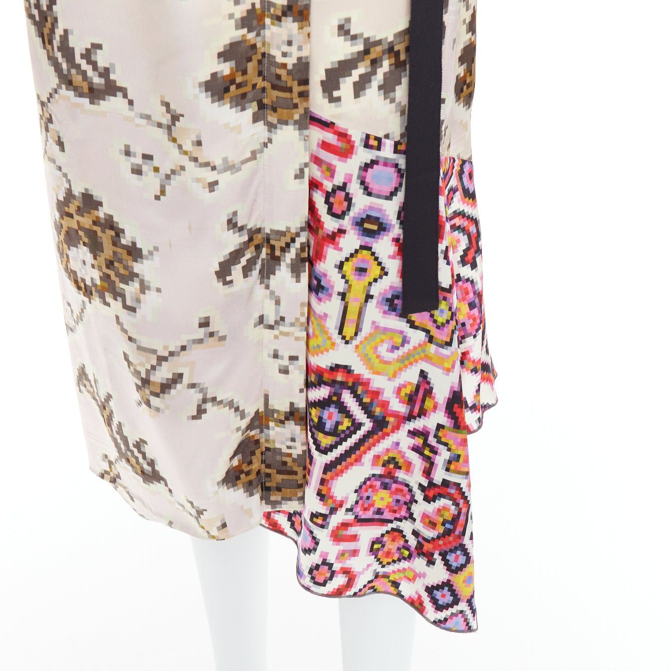 Dries Van Noten DRIES VAN NOTEN multicolor pixelated contrast print satin belted dress FR38 M Size M / US 6-8 / IT 42-44 - 7 Thumbnail