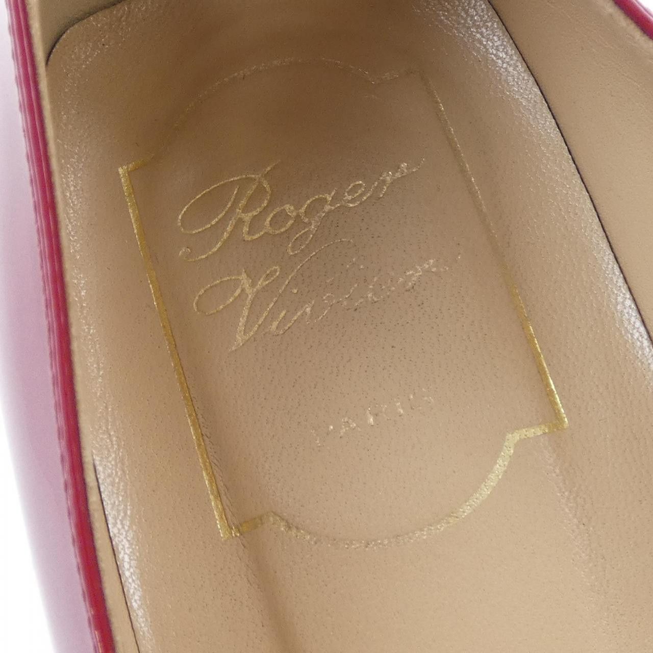 Roger Vivier Roger Vivier Roger Vivier Belle Vivier Patent Leather Pumps Enamel Shoes DUTY FREE for USA Size ONE SIZE - 6 Thumbnail
