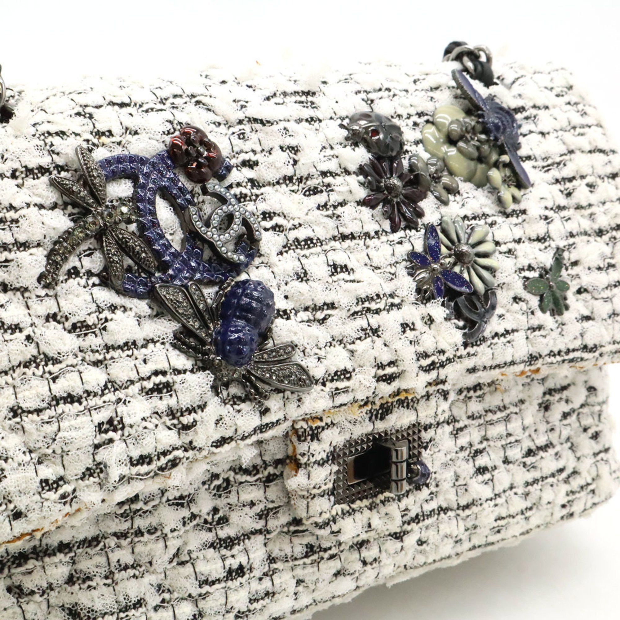 Chanel CHANEL 2.55 Tweed Double Flap Chain Shoulder Bag with Flower Motif, White and Black Leather Size ONE SIZE - 7 Thumbnail