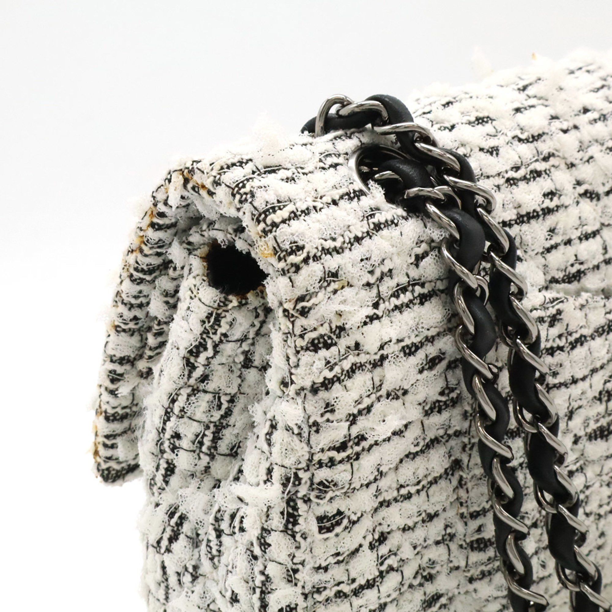 Chanel CHANEL 2.55 Tweed Double Flap Chain Shoulder Bag with Flower Motif, White and Black Leather Size ONE SIZE - 6 Thumbnail