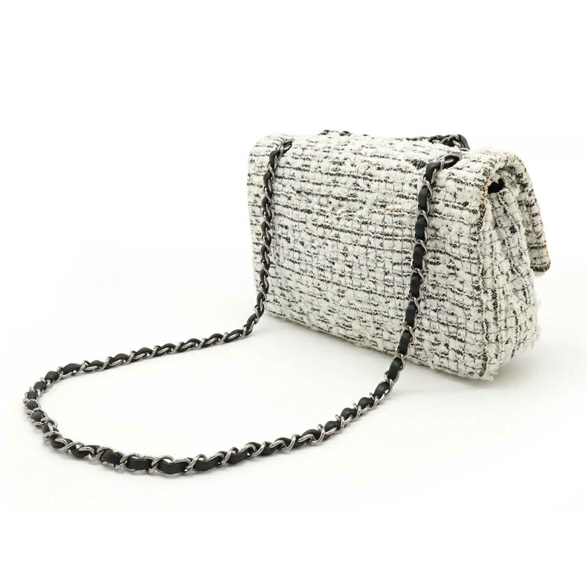 Chanel CHANEL 2.55 Tweed Double Flap Chain Shoulder Bag with Flower Motif, White and Black Leather Size ONE SIZE - 3 Thumbnail