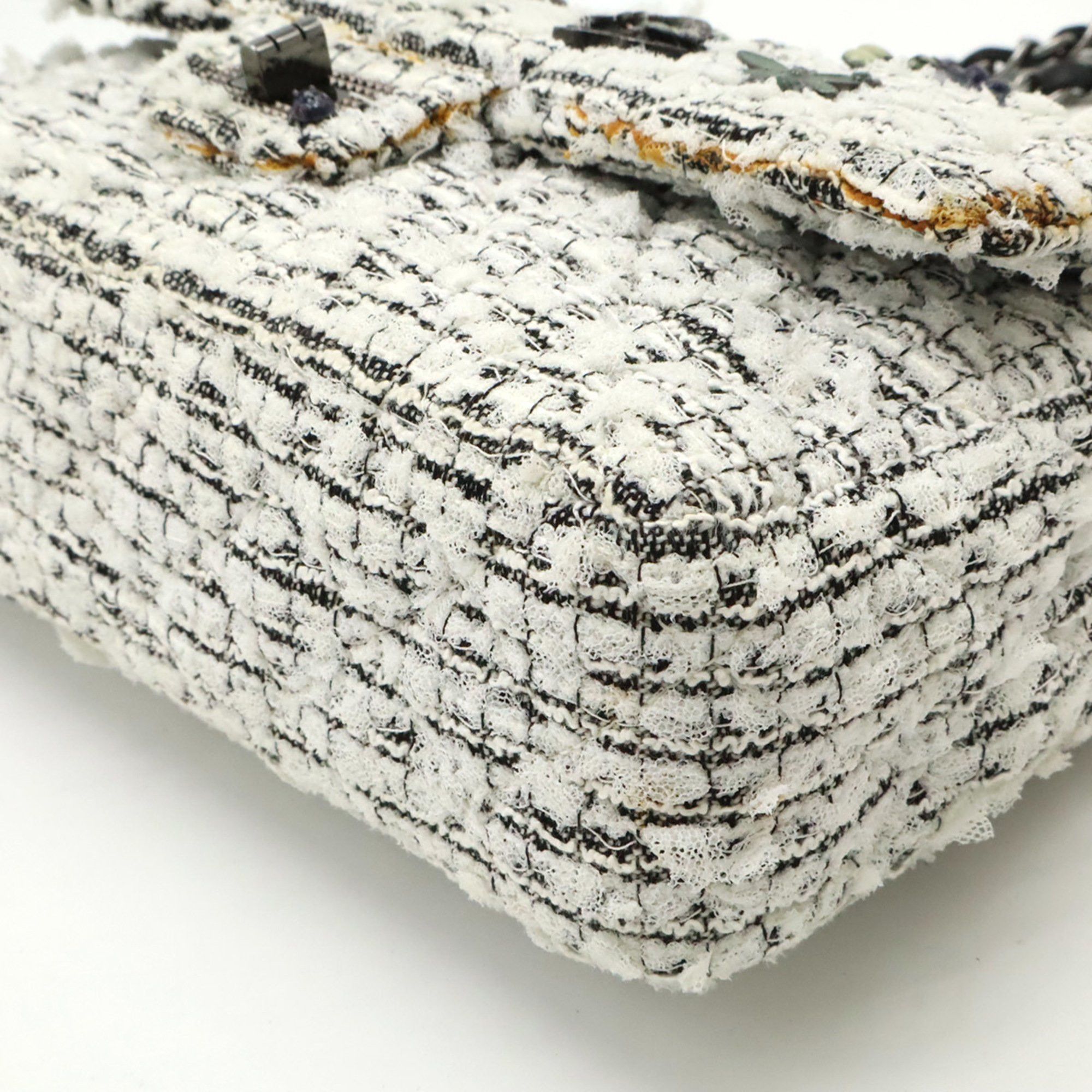 Chanel CHANEL 2.55 Tweed Double Flap Chain Shoulder Bag with Flower Motif, White and Black Leather Size ONE SIZE - 4 Thumbnail
