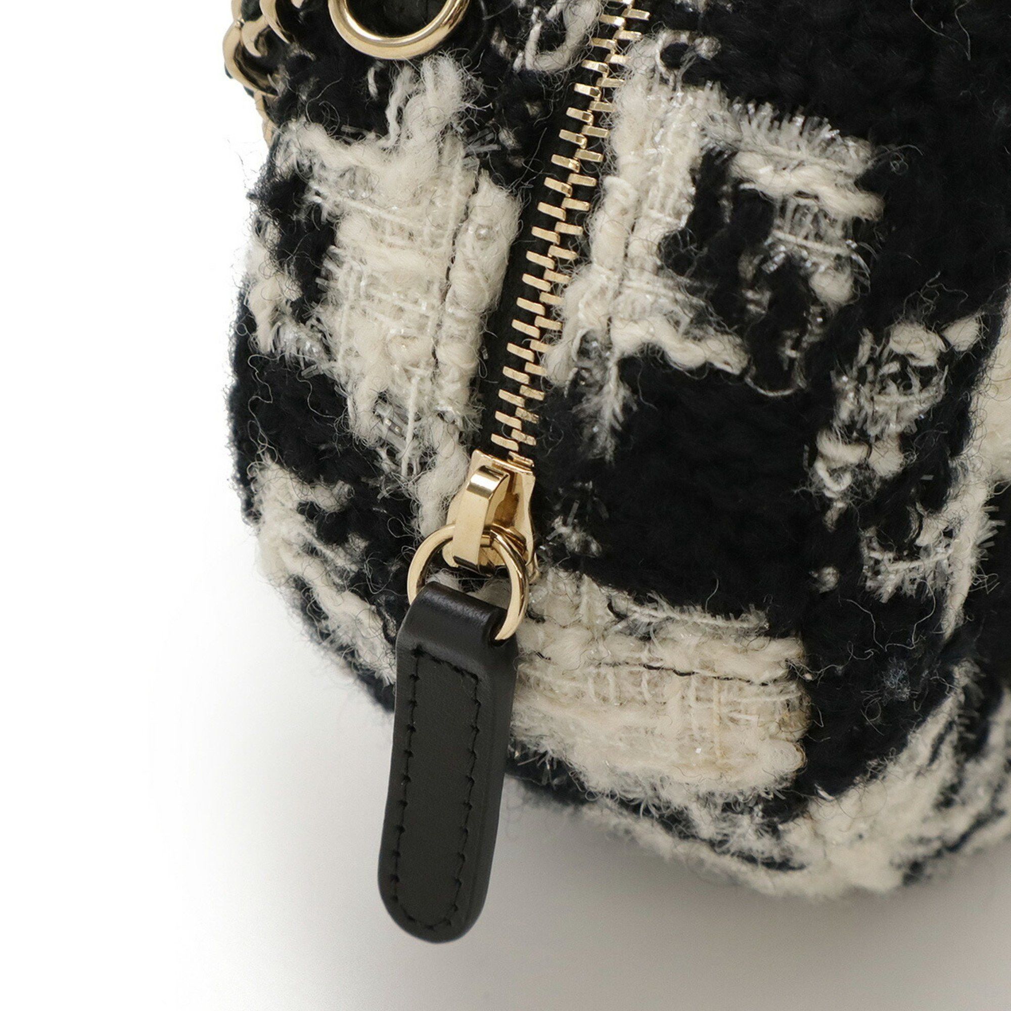 Chanel CHANEL Round Chain Shoulder Pochette in Houndstooth Tweed with Boa, Ivory and Black, AP0986 Size ONE SIZE - 5 Thumbnail