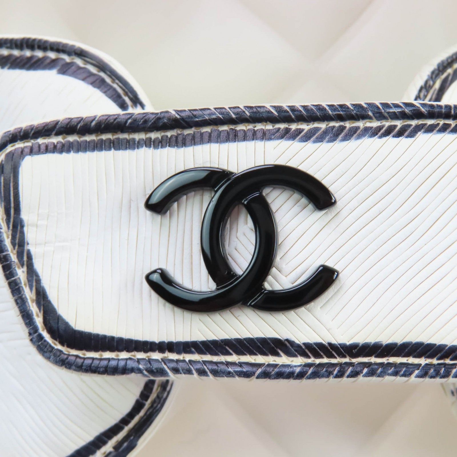 Chanel Chanel Chanel Sandals Leather Sandals Leather Shoes G35927 DUTY FREE for USA Size ONE SIZE - 9 Thumbnail