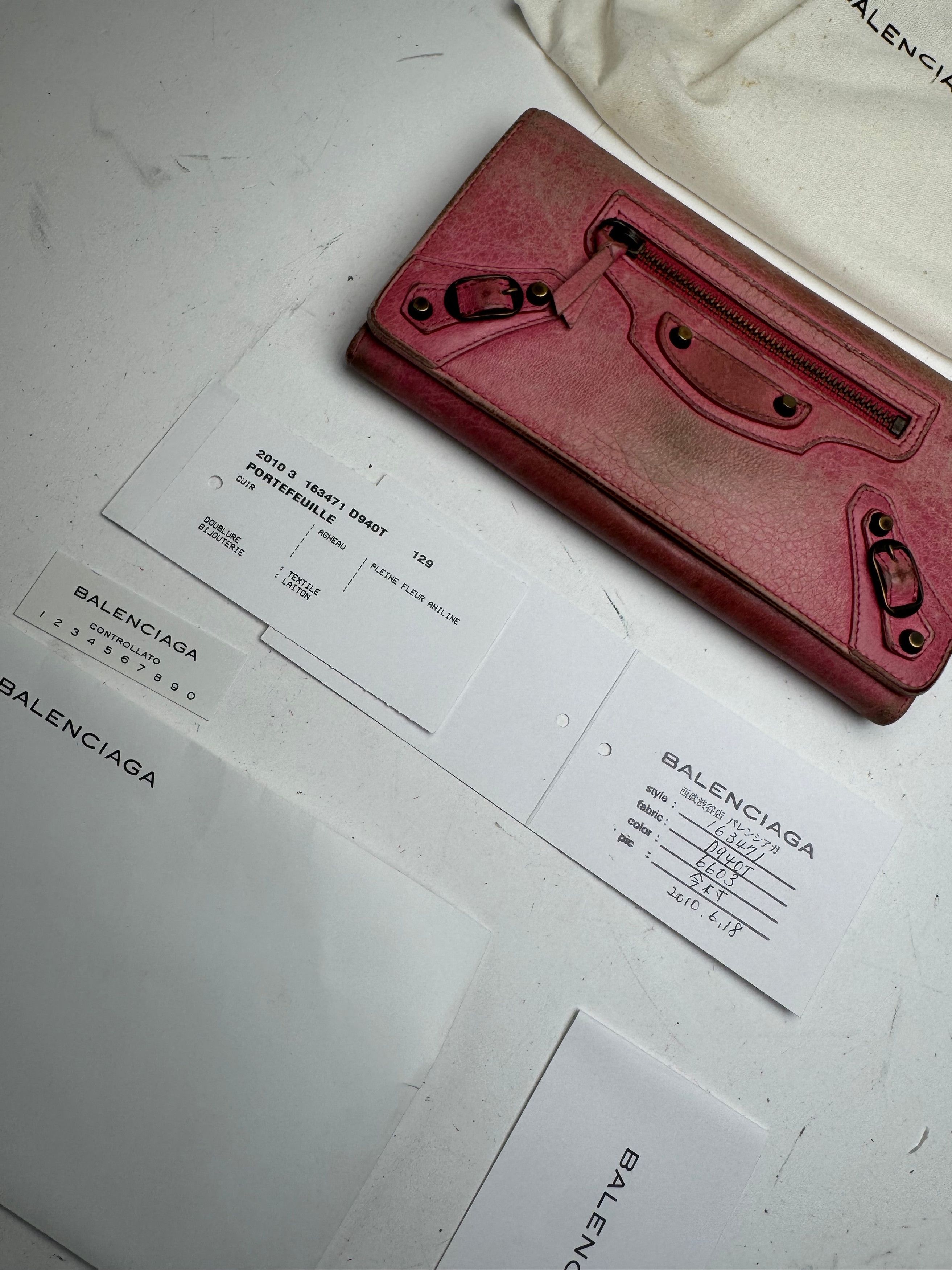 Balenciaga Vintage City Leather Wallet Pink Size ONE SIZE - 12 Thumbnail