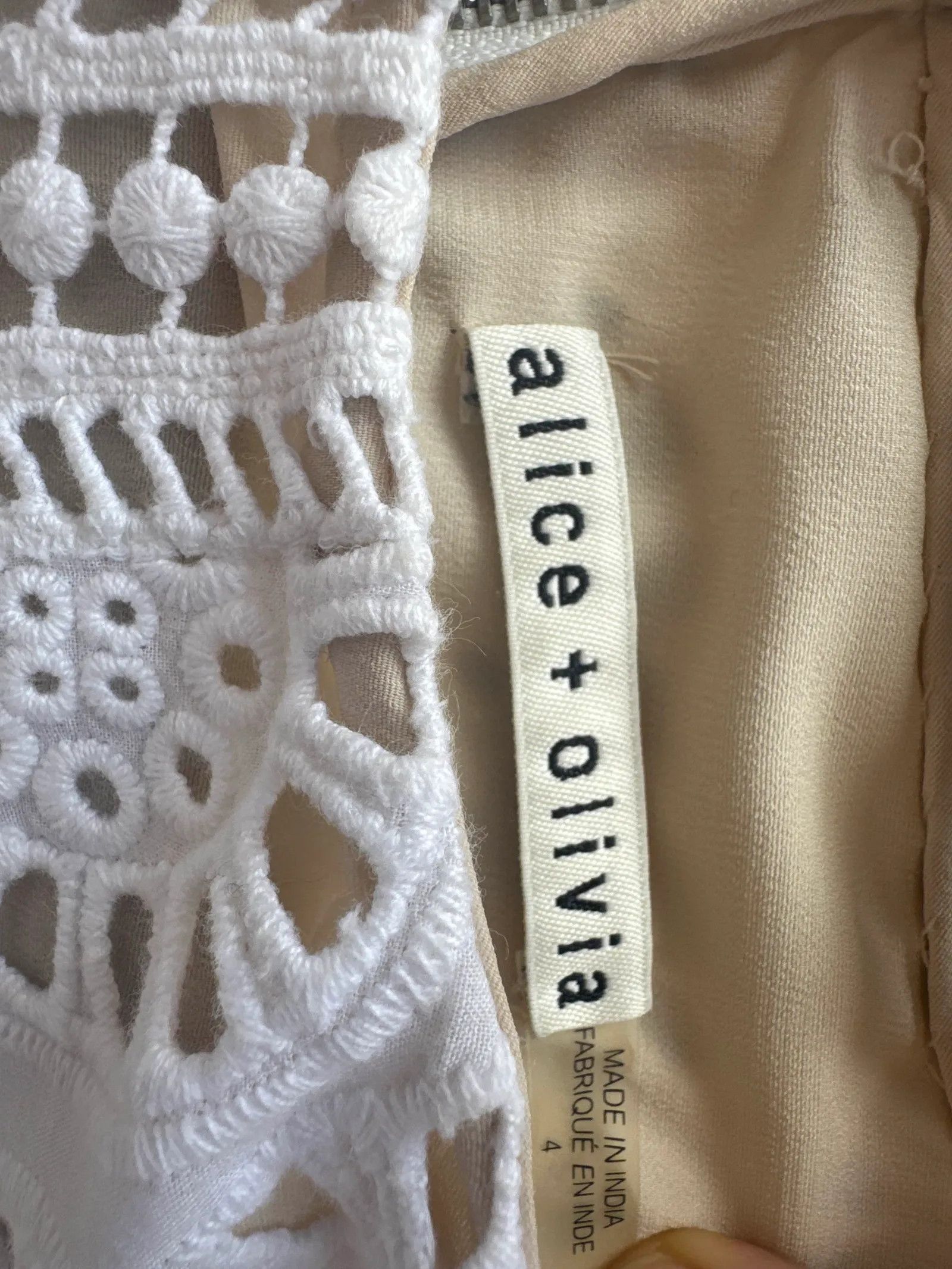 Alice + Olivia Alice & Olivia Dress Size S / US 4 / IT 40 - 2 Thumbnail